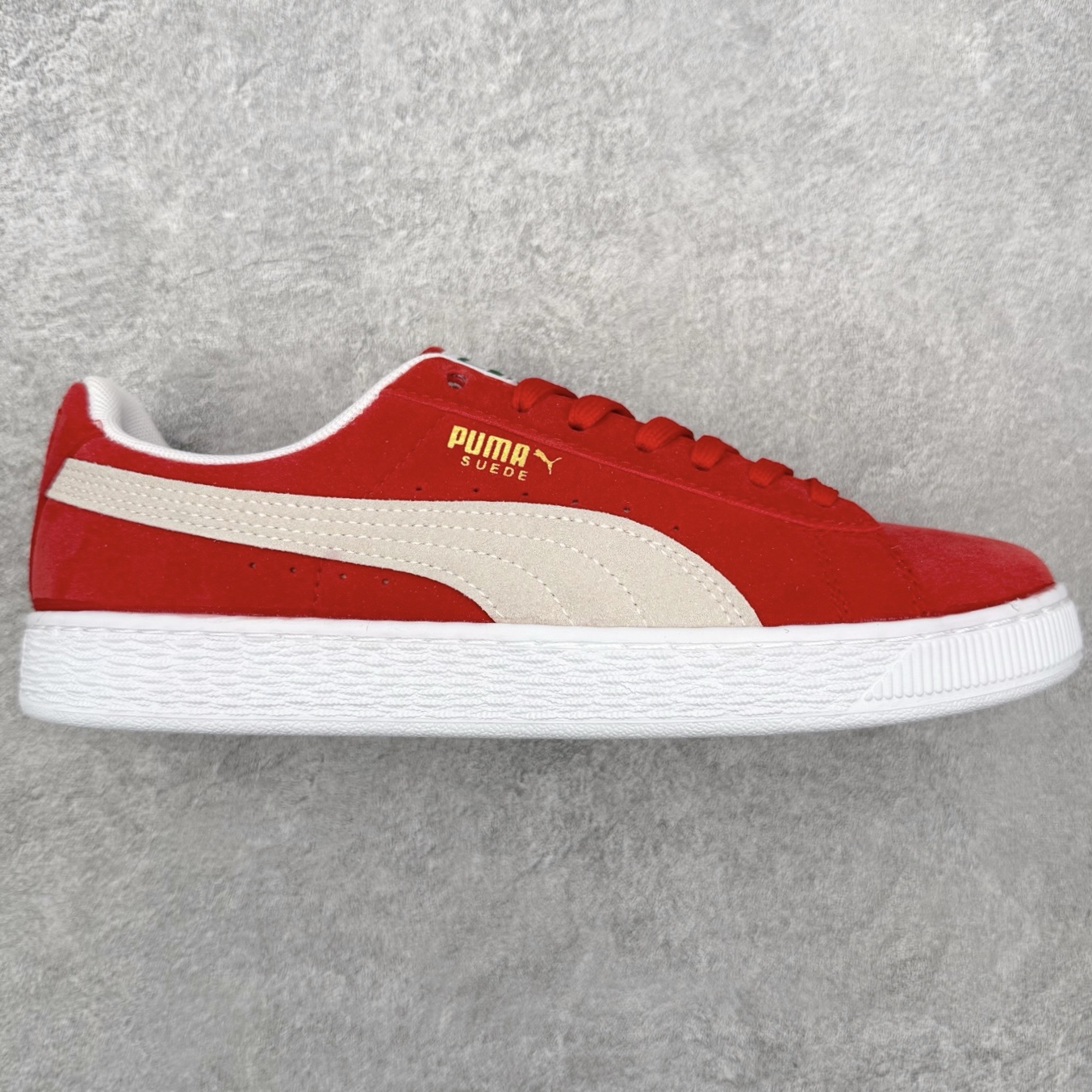 ＃福利特价‼️PUMA SUEDE XL 彪马新款面包鞋男女同款复古休闲板鞋 赠送一双鞋带 鞋身通体采用