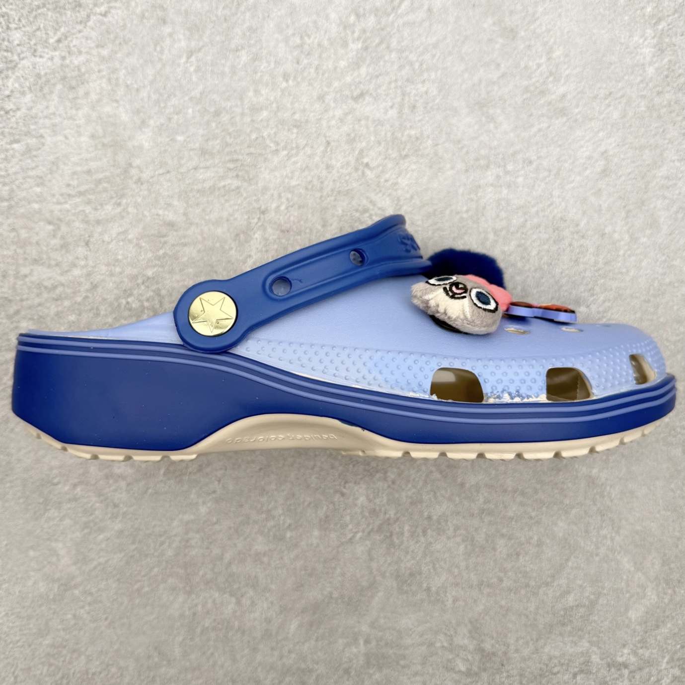 Disney 疯狂动物城 x Crocs Classic clog 卡骆驰联名限定合作系列EVA云朵一脚