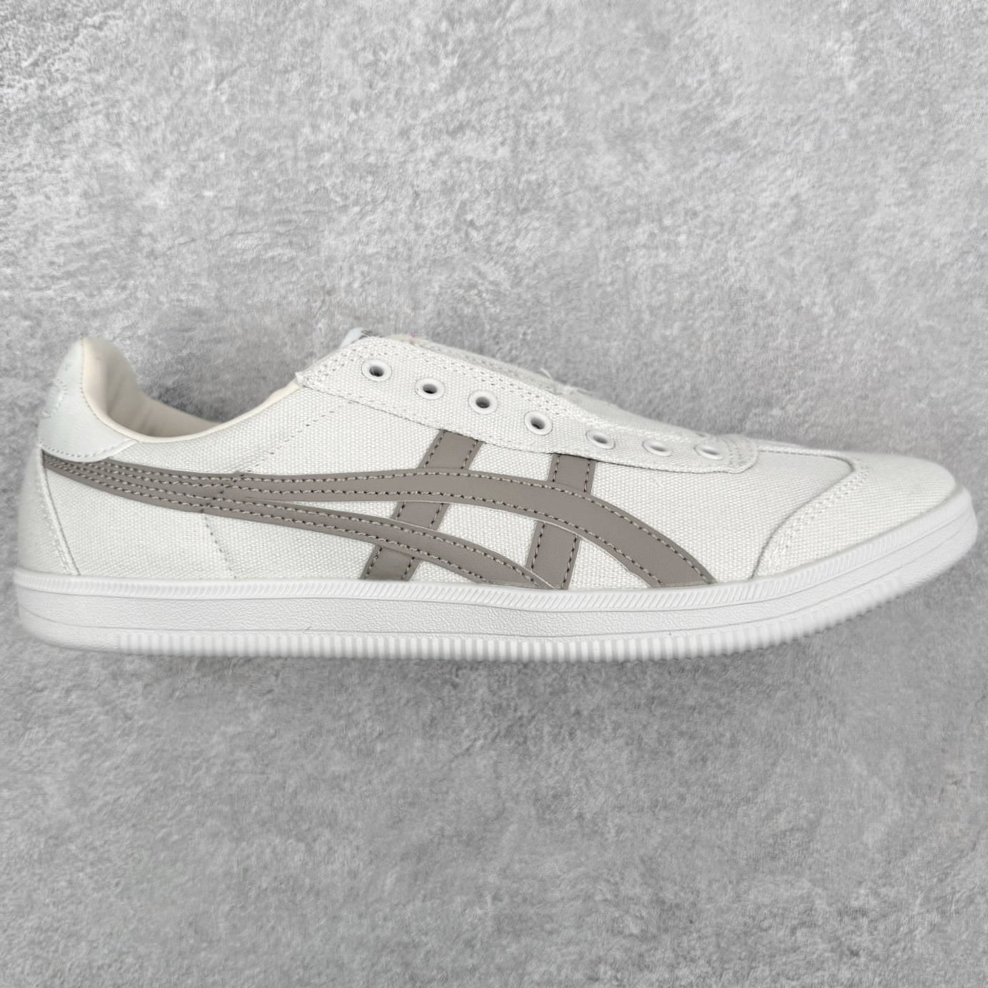Asics Onitsuka Tige Tokuten 亚瑟士鬼冢虎男女士复古跑鞋街拍潮鞋低帮板鞋经典款