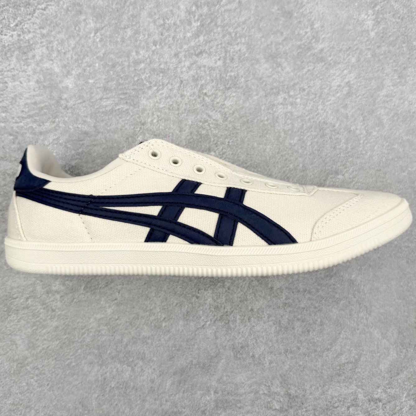 Asics Onitsuka Tige Tokuten 亚瑟士鬼冢虎男女士复古跑鞋街拍潮鞋低帮板鞋经典款