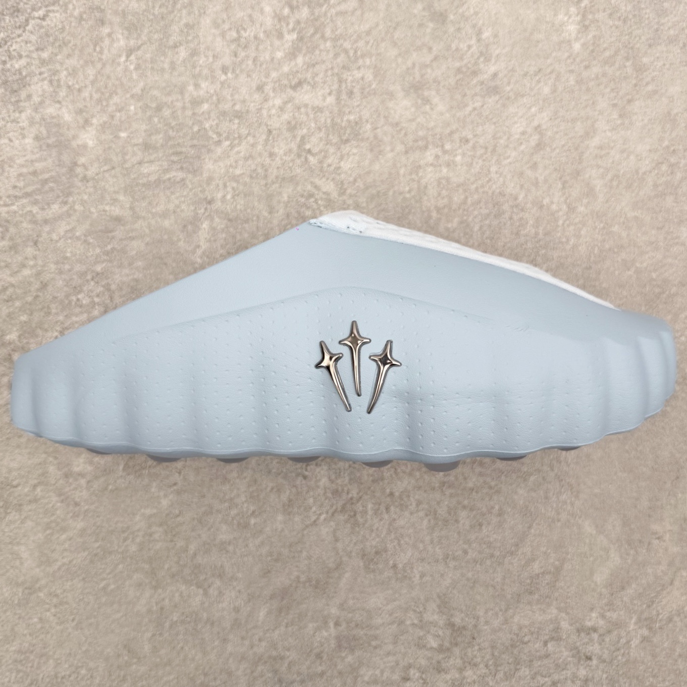 克罗心 x NK Mind 001 舒适贴合科技风无特殊功能包头按摩拖鞋 联名定制款 Mind 001 