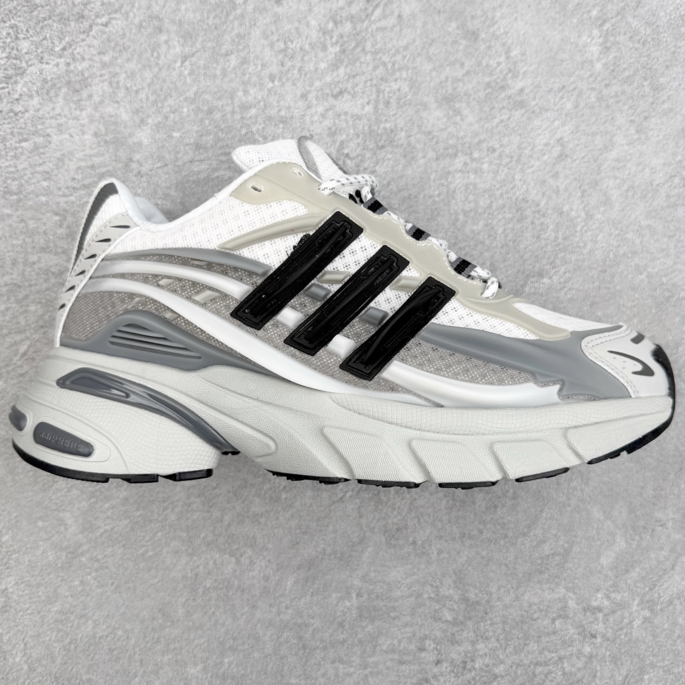 Pharrell x adidas Adistar Jellyfish 低帮水母复古风老爹鞋 Adist