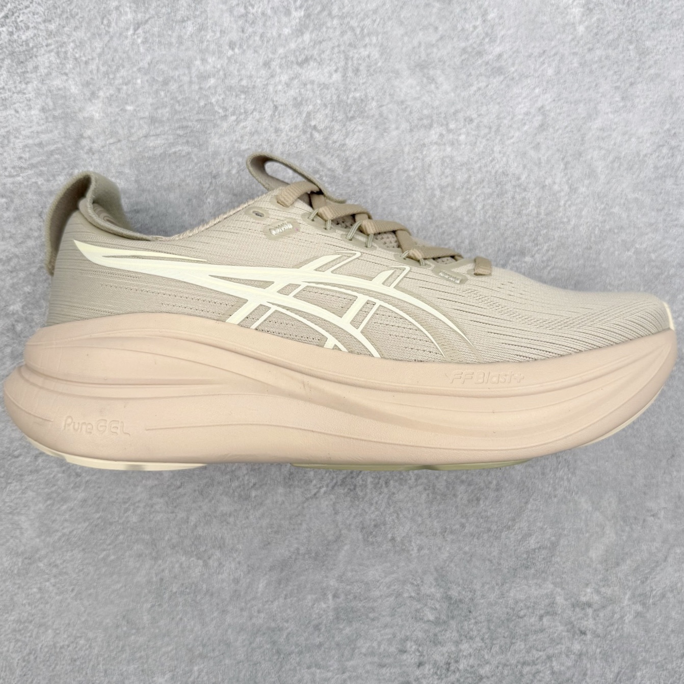 Asics GEL-Nimbus 28 亚瑟士缓震跑鞋 近年复古风潮的势头很旺 ASICS一直坚信保持身