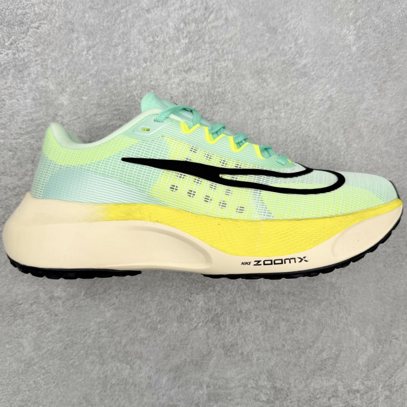 ＃福利特价‼️NK Zoom Fly 5 马拉松长跑运动休闲缓震碳板跑步鞋 实拍调校N版已经零色差零失真