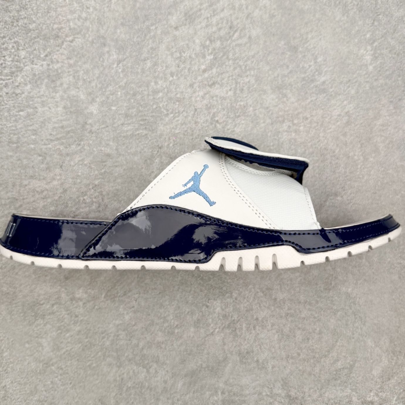 ＃原装级别 Air Jordan AJ11 Hydro Retro Slides 飞人运动拖鞋 经典的配
