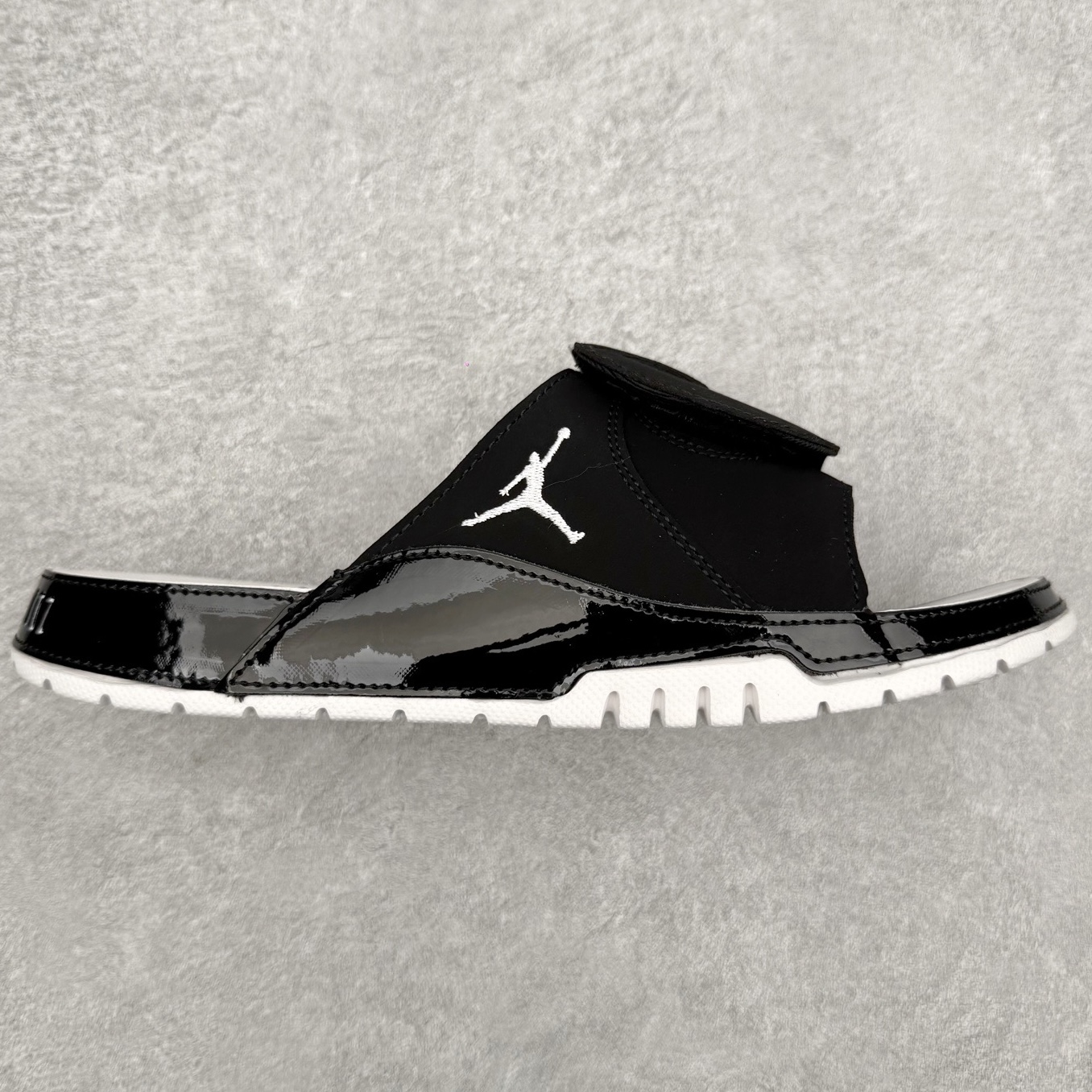 ＃原装级别 Air Jordan AJ11 Hydro Retro Slides 飞人运动拖鞋 经典的配
