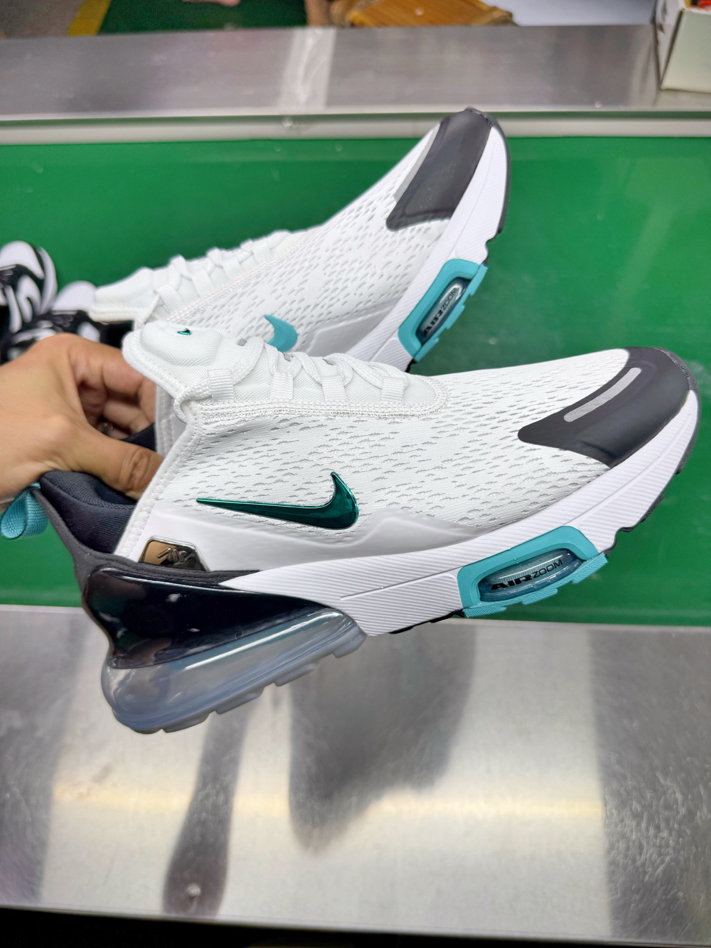 ＃SF外贸特供 NK Air Max 270 Premium 潮流舒适贴合气垫跑步鞋 IO9883-10