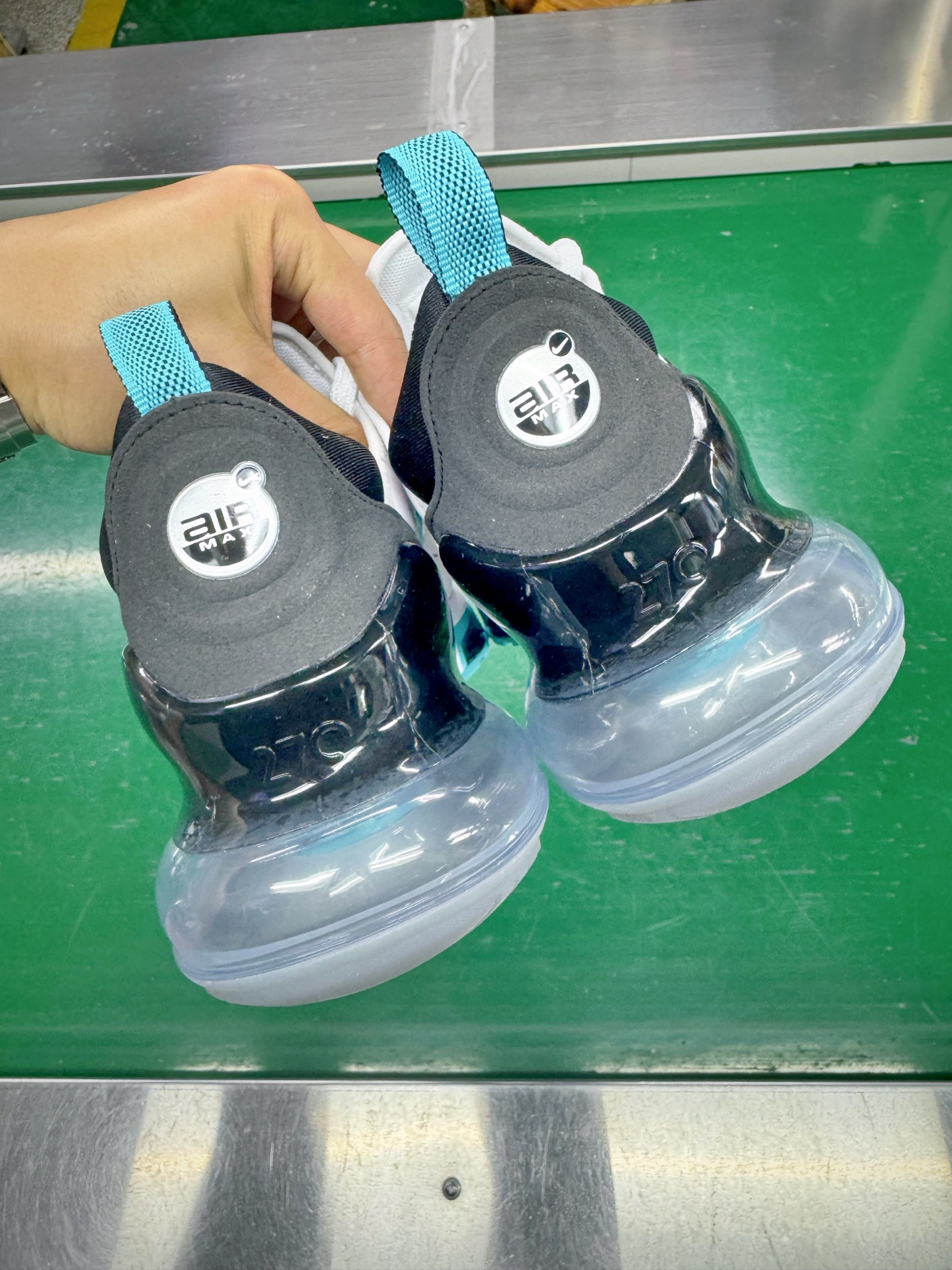 ＃SF外贸特供 NK Air Max 270 Premium 潮流舒适贴合气垫跑步鞋 IO9883-10