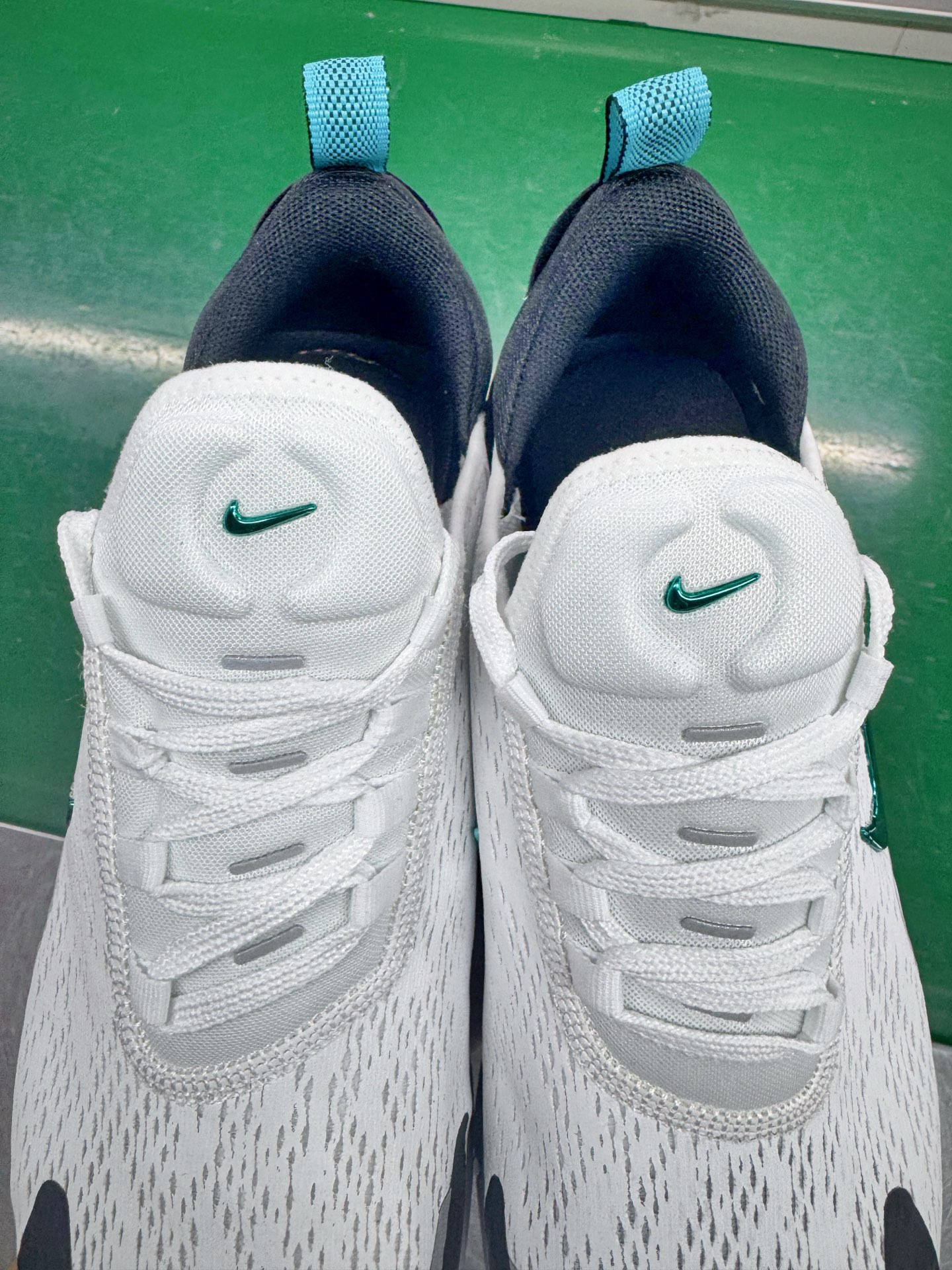 ＃SF外贸特供 NK Air Max 270 Premium 潮流舒适贴合气垫跑步鞋 IO9883-10