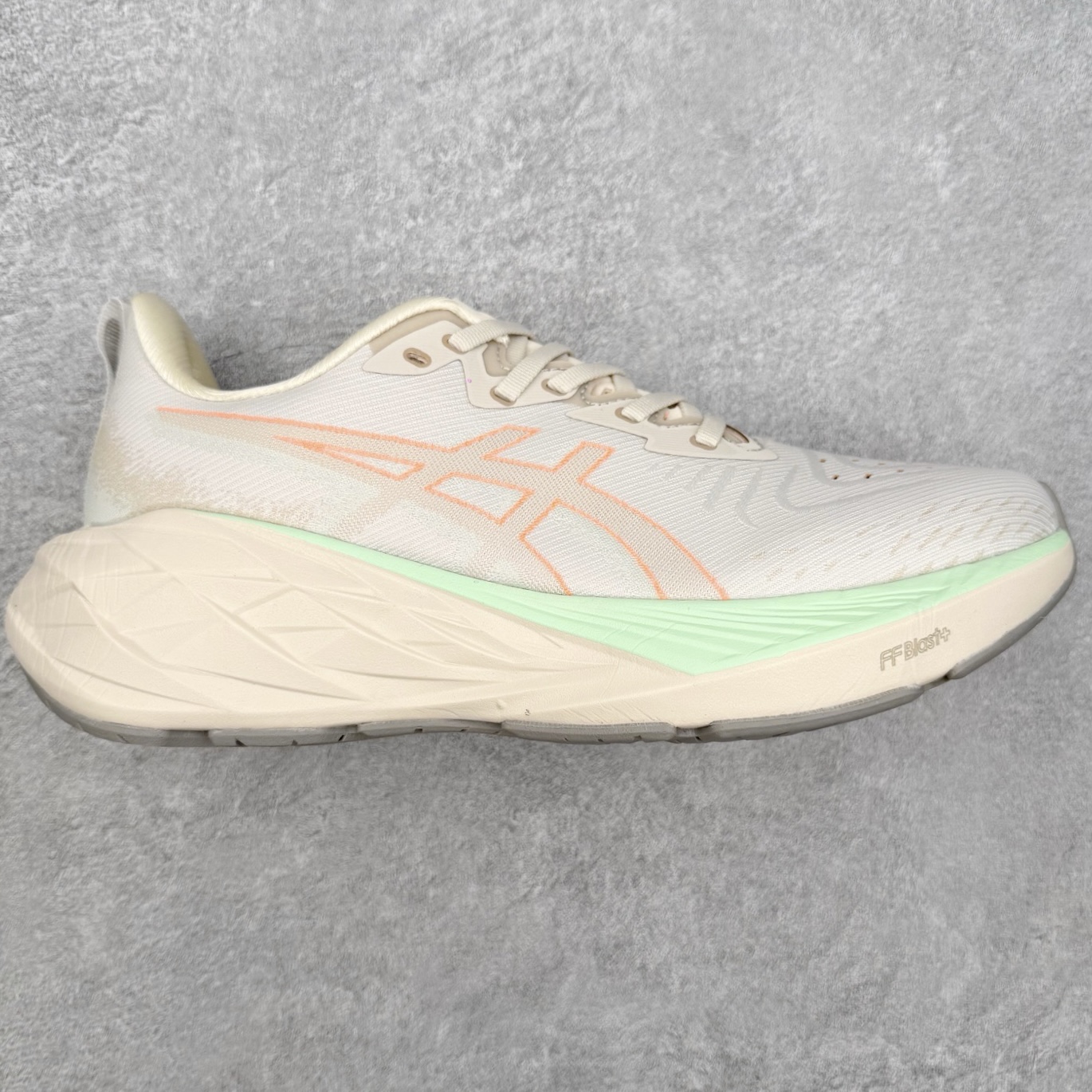 ＃特价福利‼️ASICS NOVABLAST 4 亚瑟士舒适缓震跑鞋 鞋面从NOVABLAST 3的工程