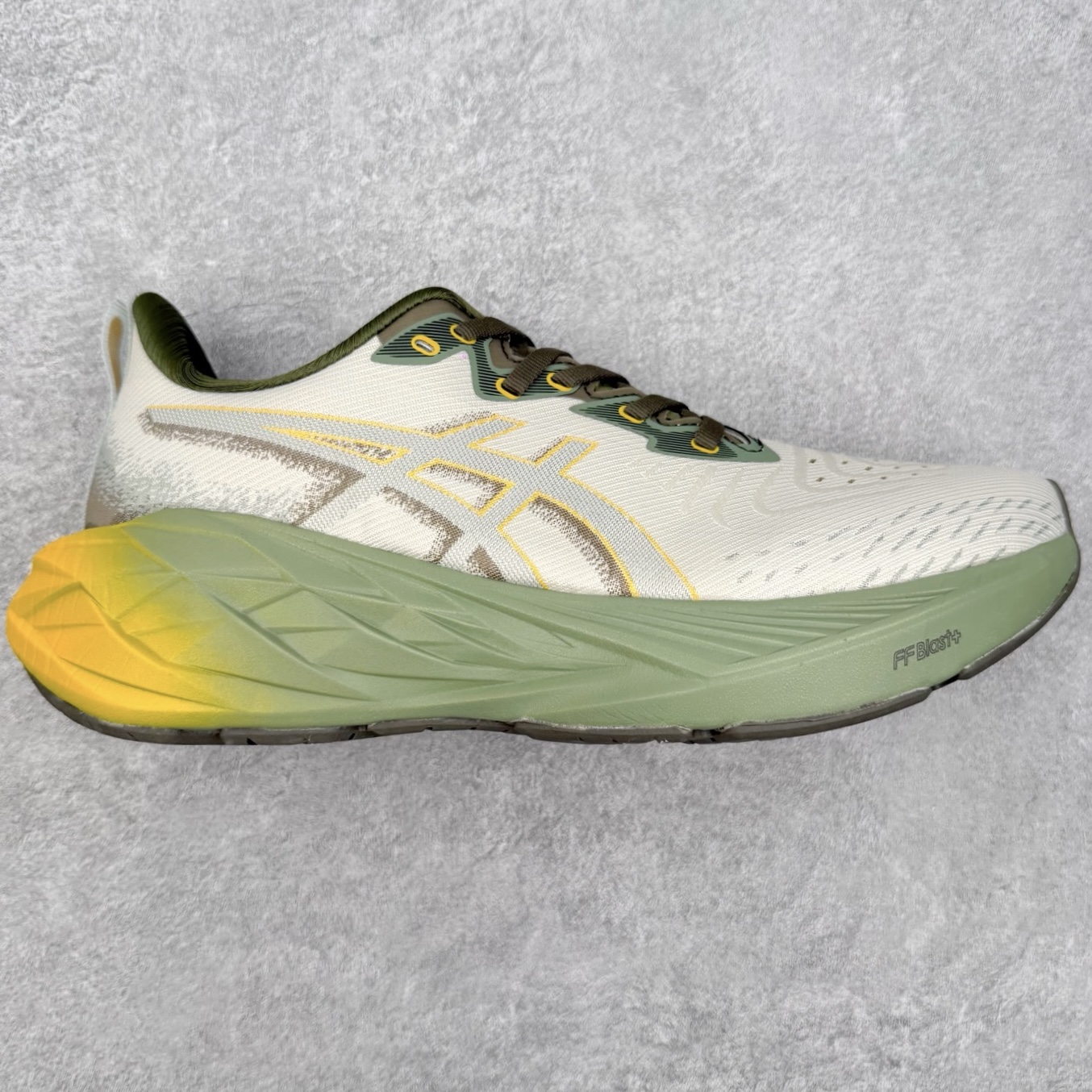 ＃特价福利‼️ASICS NOVABLAST 4 亚瑟士舒适缓震跑鞋 鞋面从NOVABLAST 3的工程