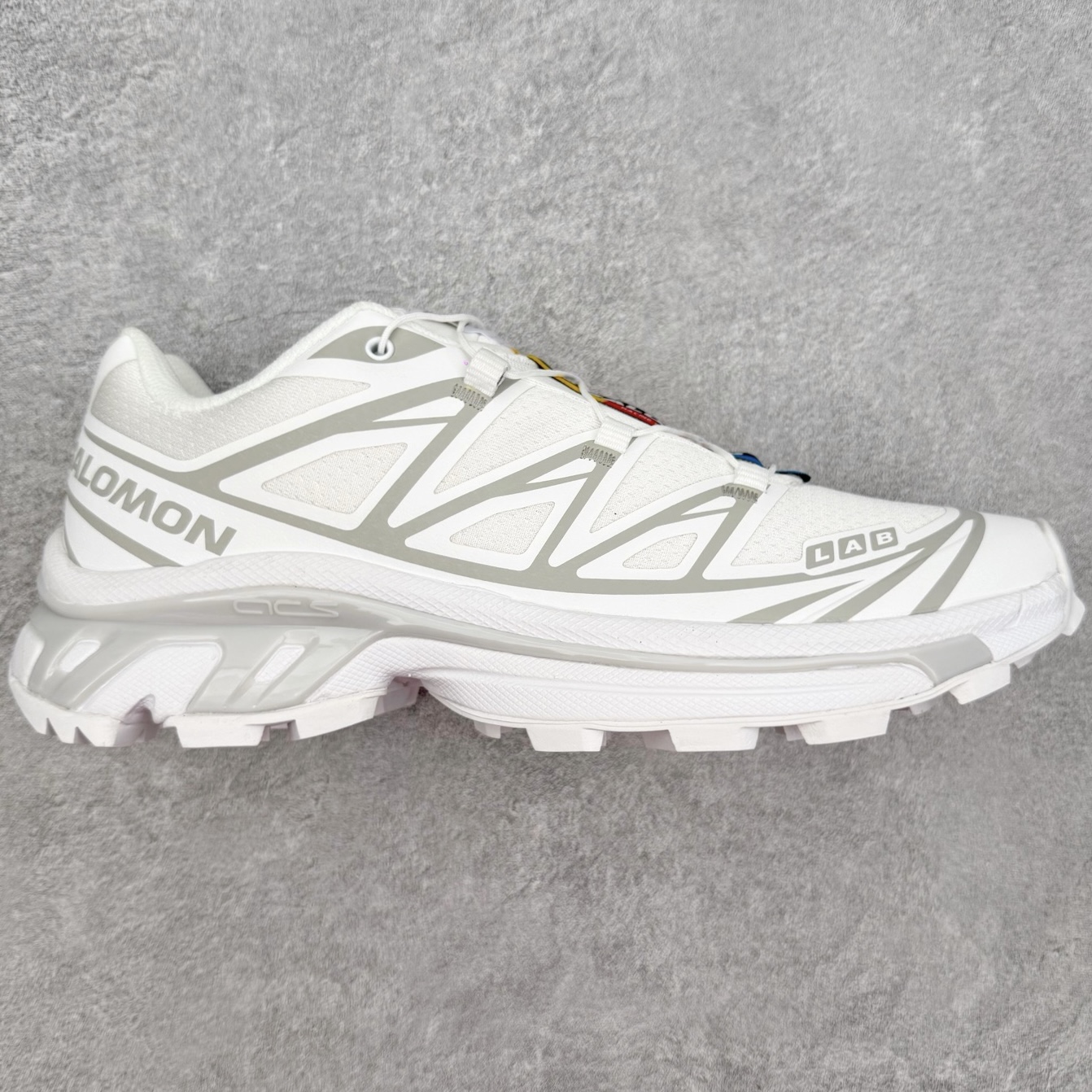 ＃纯原特价‼️Salomon 萨洛蒙 XT-6 复古机能户外跑鞋 这双XT-6 鞋面以锯齿状的包裹系统呈