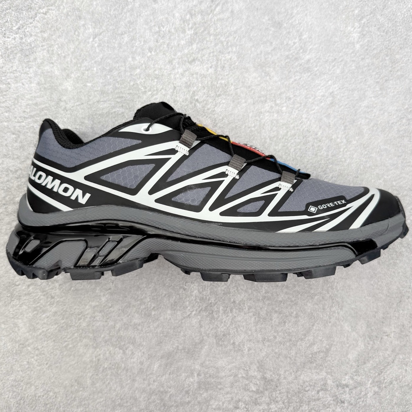 ＃纯原特价‼️Salomon 萨洛蒙 XT-6 复古机能户外跑鞋 这双XT-6 鞋面以锯齿状的包裹系统呈
