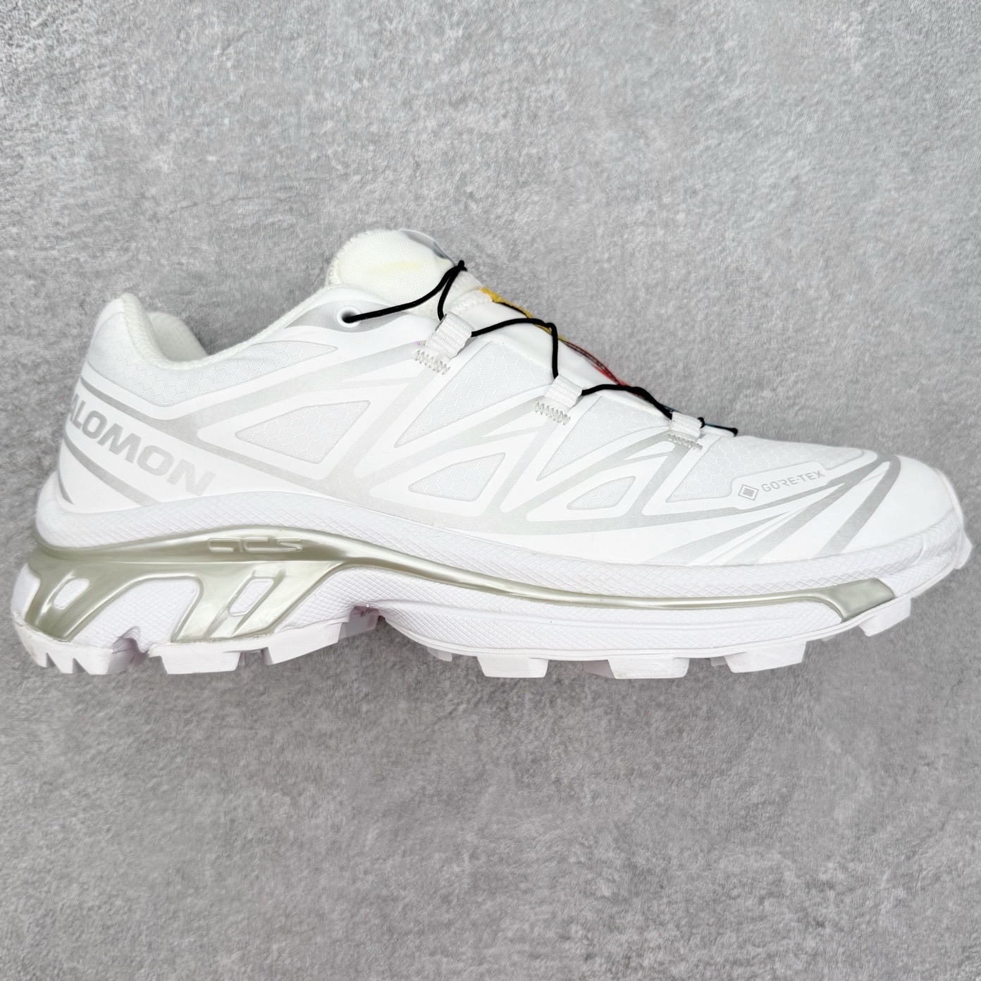 ＃纯原特价‼️Salomon 萨洛蒙 XT-6 复古机能户外跑鞋 这双XT-6 鞋面以锯齿状的包裹系统呈