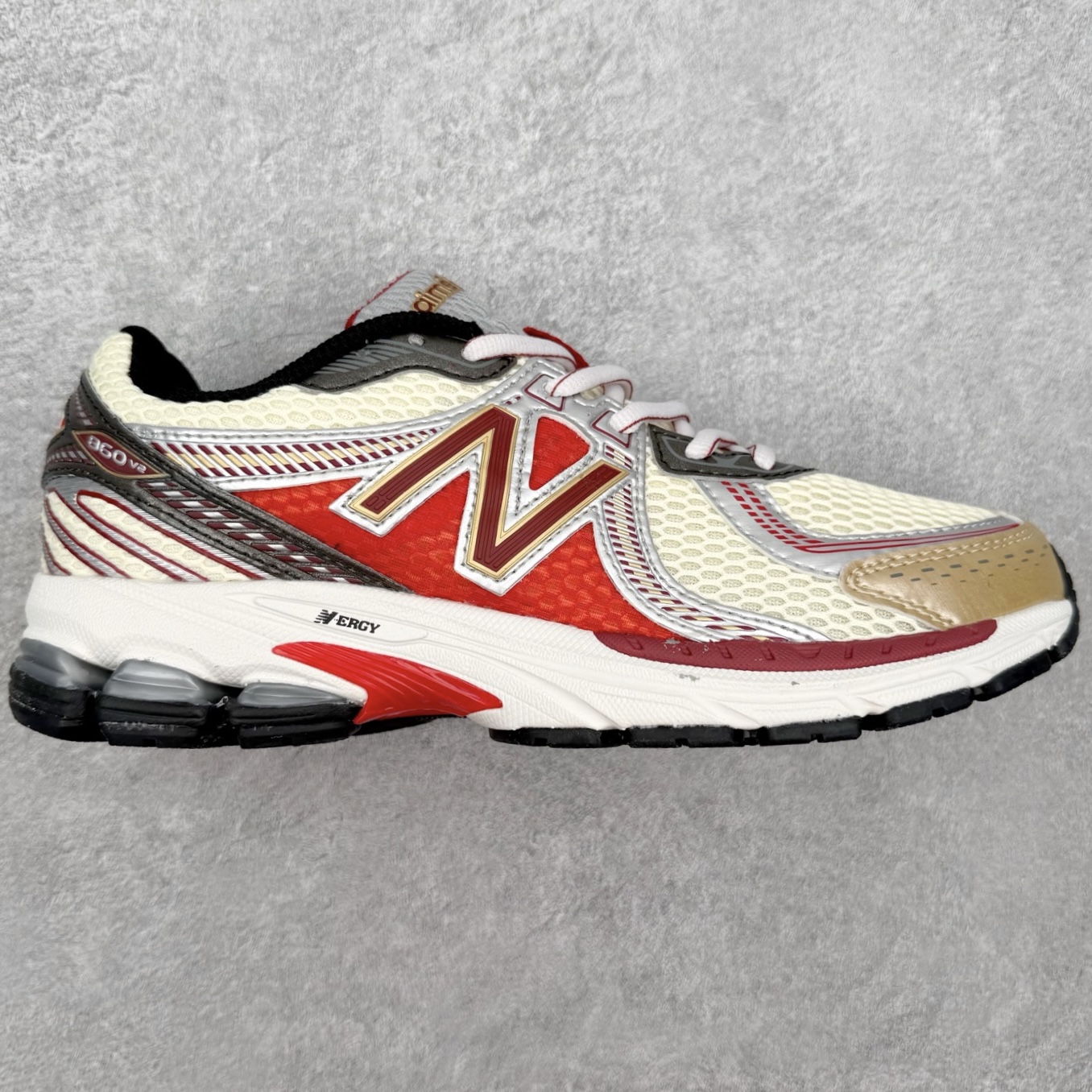 ＃福利特价‼️New Balance NB860 新百伦舒适美式复古织物皮革减震透气支撑低帮休闲跑步鞋 