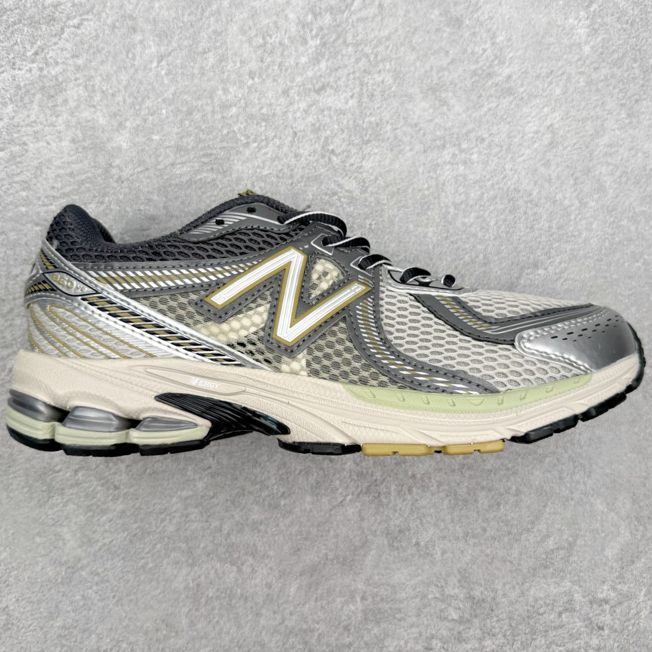 ＃福利特价‼️New Balance NB860 新百伦舒适美式复古织物皮革减震透气支撑低帮休闲跑步鞋 