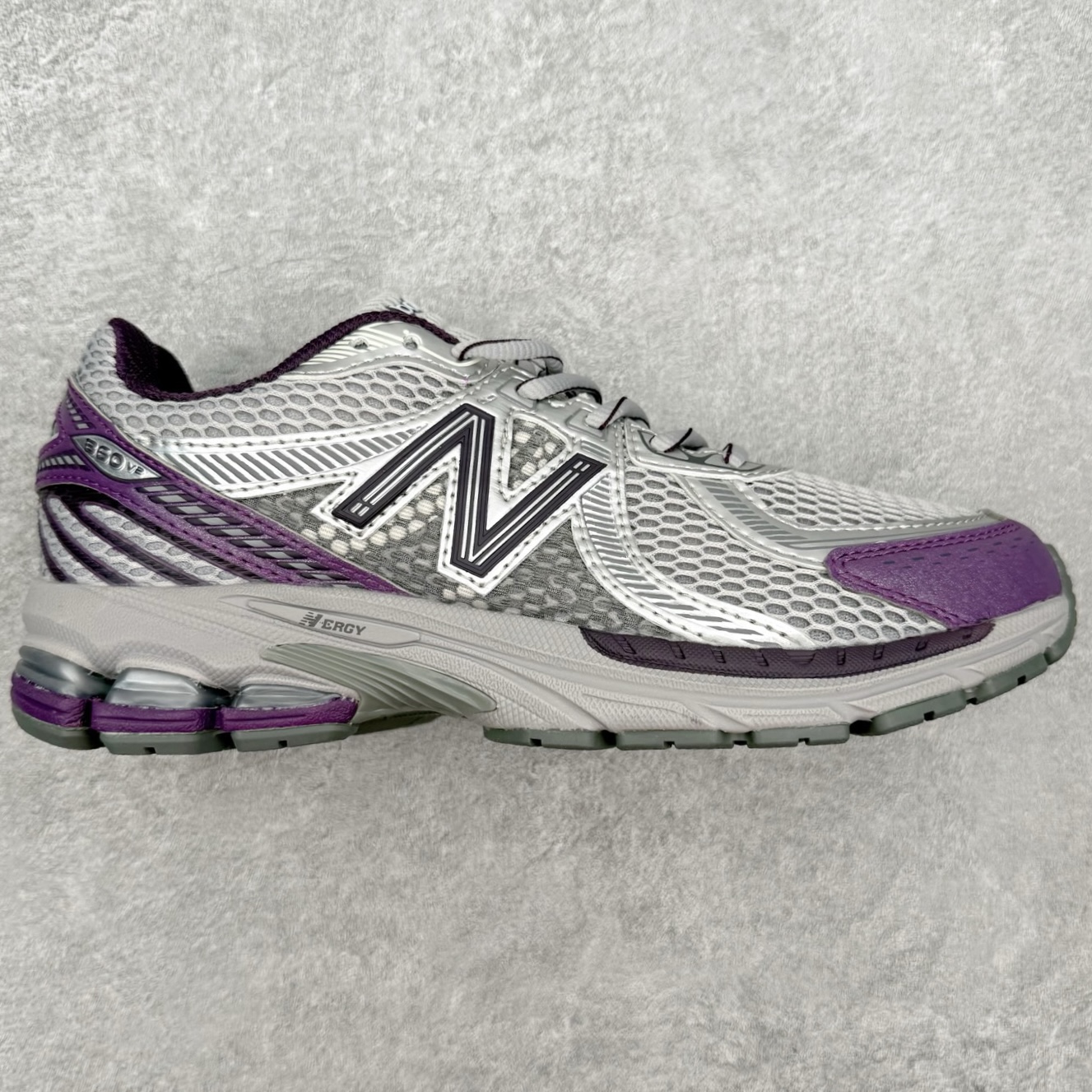 ＃福利特价‼️New Balance NB860 新百伦舒适美式复古织物皮革减震透气支撑低帮休闲跑步鞋 