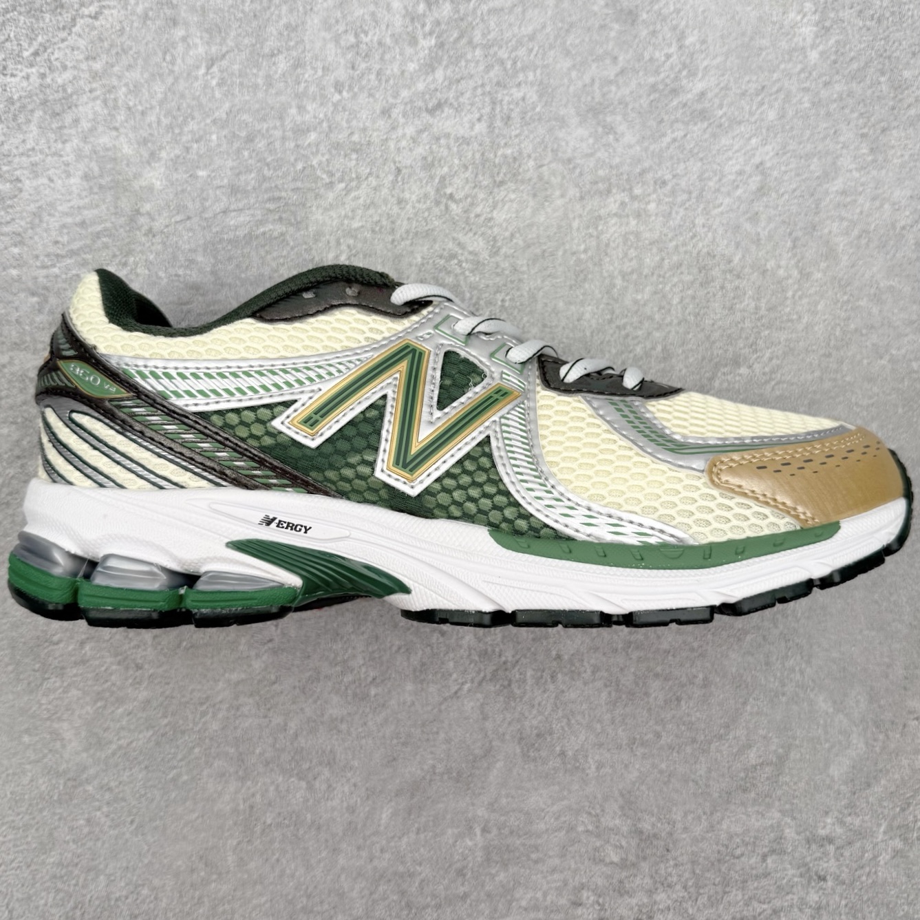 ＃福利特价‼️New Balance NB860 新百伦舒适美式复古织物皮革减震透气支撑低帮休闲跑步鞋 