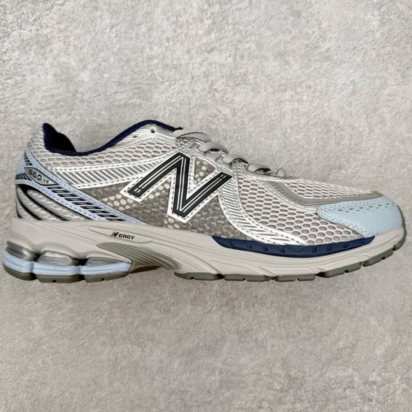 ＃福利特价‼️New Balance NB860 新百伦舒适美式复古织物皮革减震透气支撑低帮休闲跑步鞋 