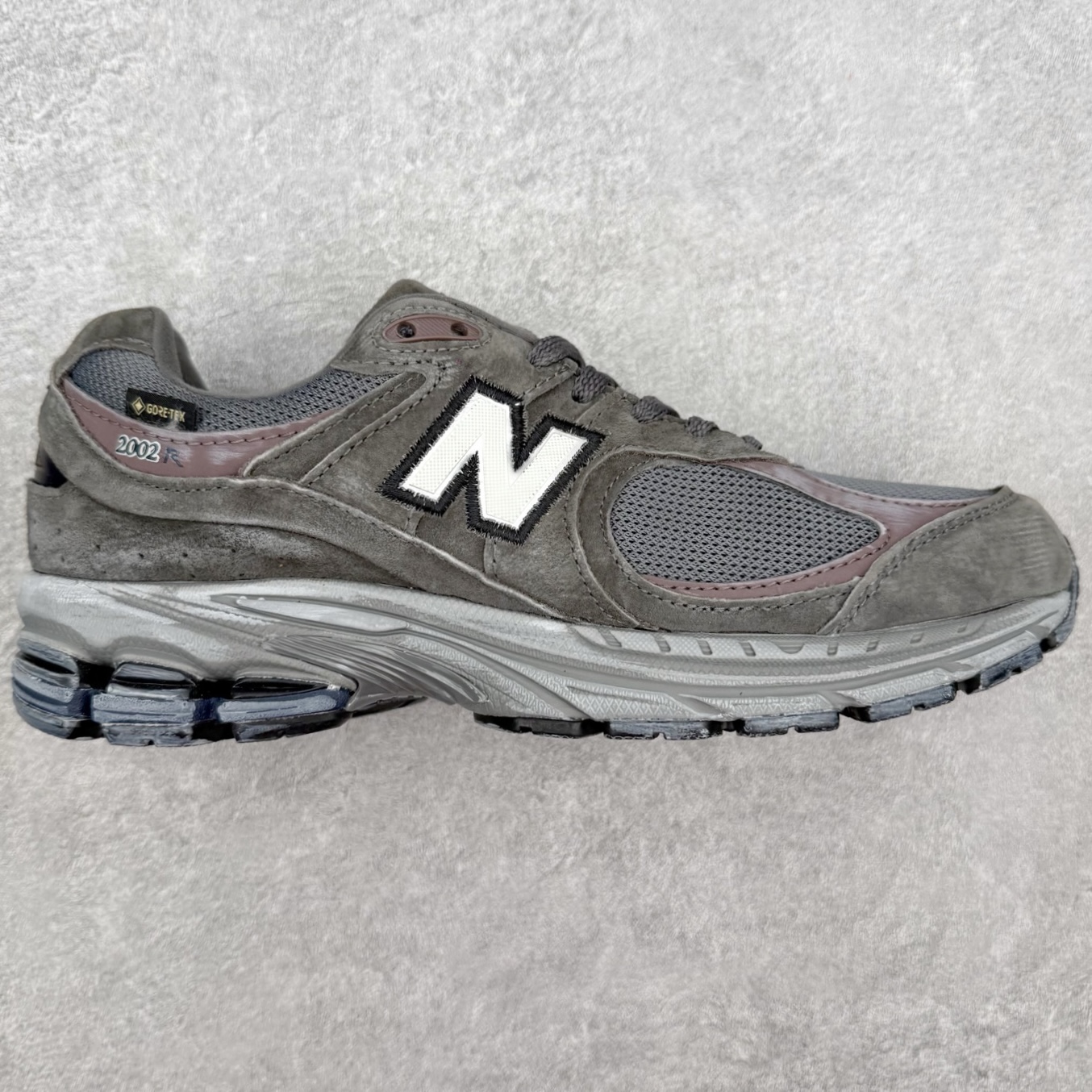 ＃纯原福利‼️New Balance NB2002系列 男女休闲慢跑鞋 必备的时髦单品之一 最新出的20