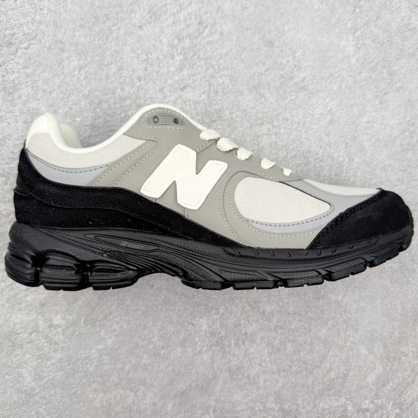 ＃纯原福利‼️New Balance NB2002系列 男女休闲慢跑鞋 必备的时髦单品之一 最新出的20