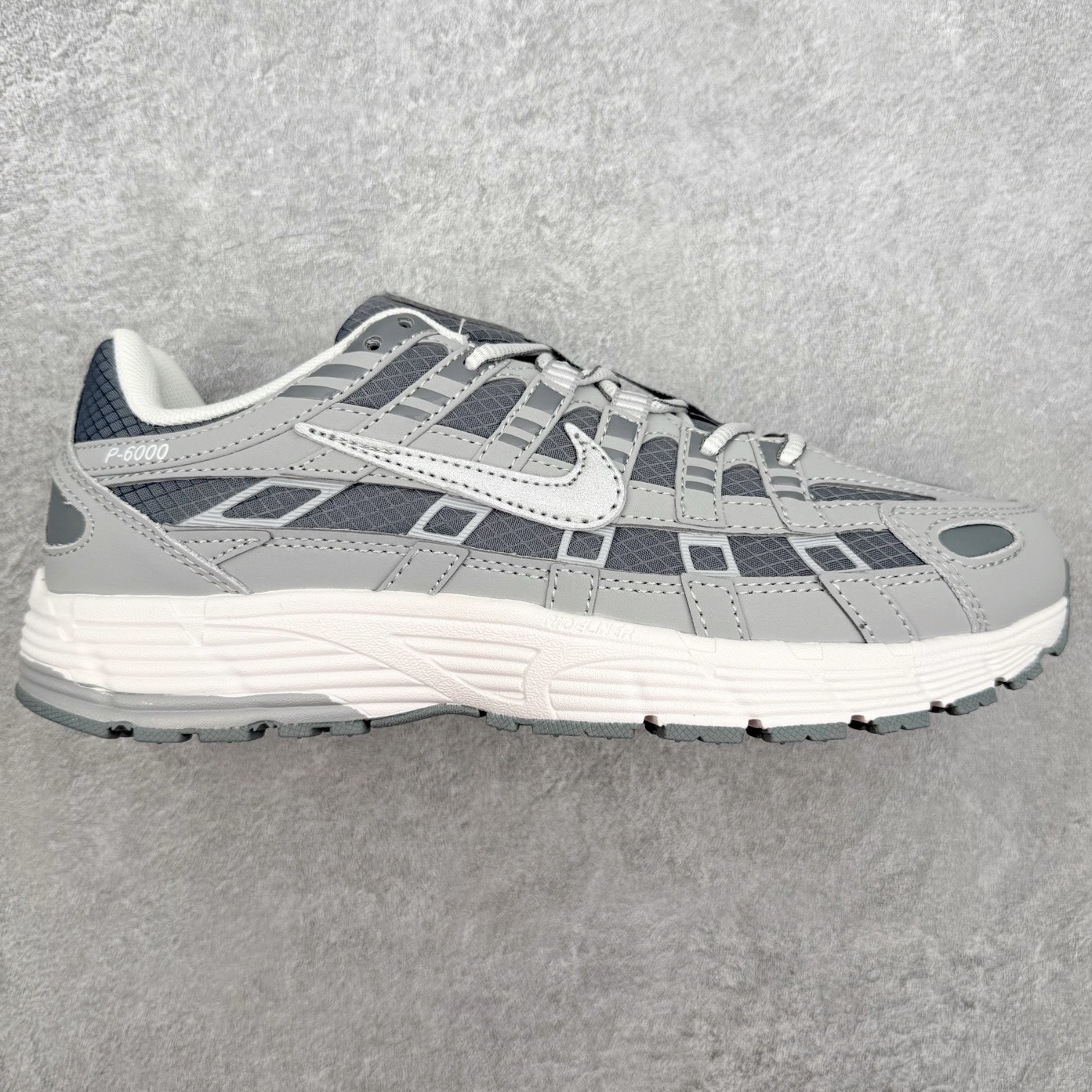 NK P-6000 系列低帮复古老爹风休闲运动舒适慢跑鞋 IQ6590-002 融合 Pegasus 过