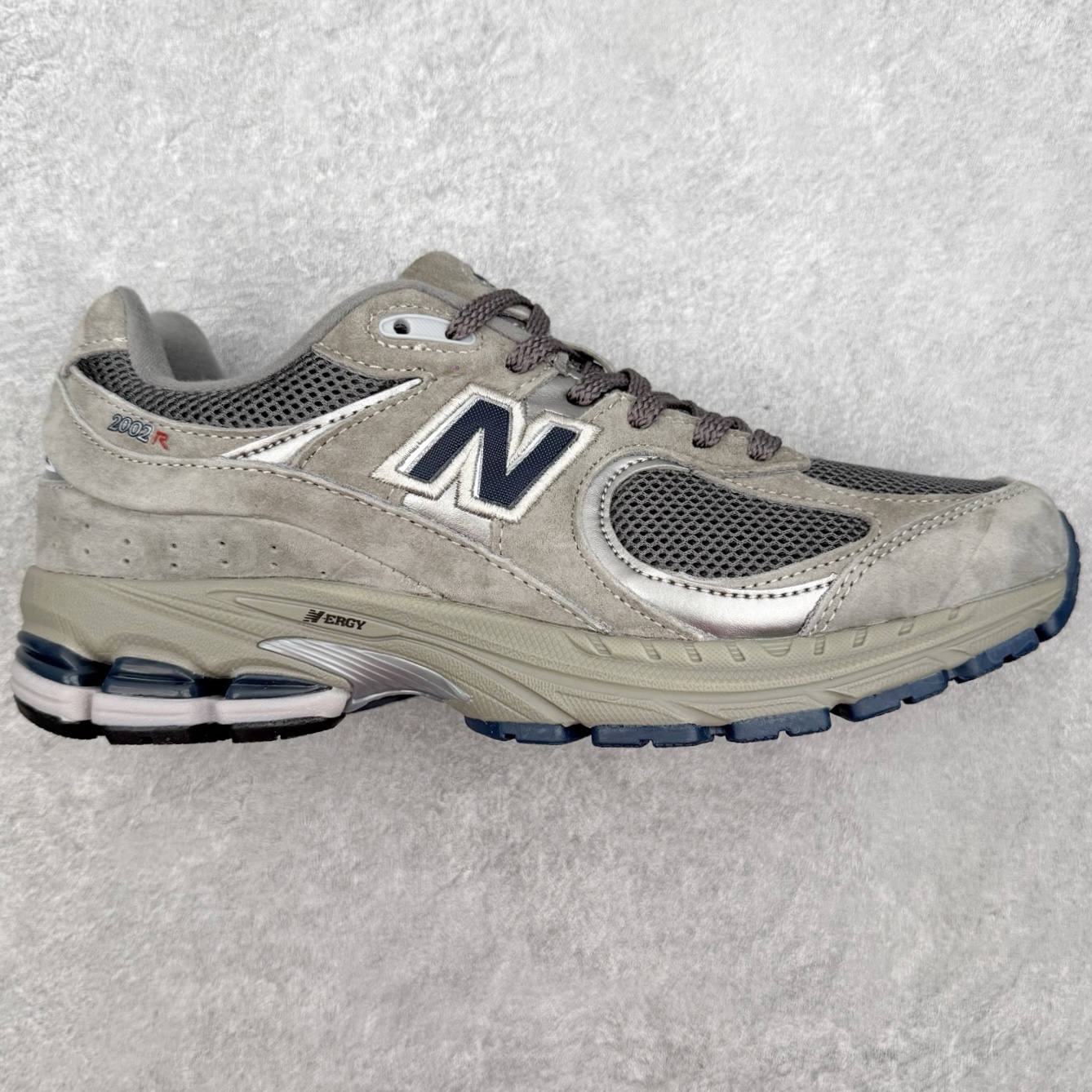 ＃纯原福利‼️New Balance NB2002系列 男女休闲慢跑鞋 必备的时髦单品之一 最新出的20
