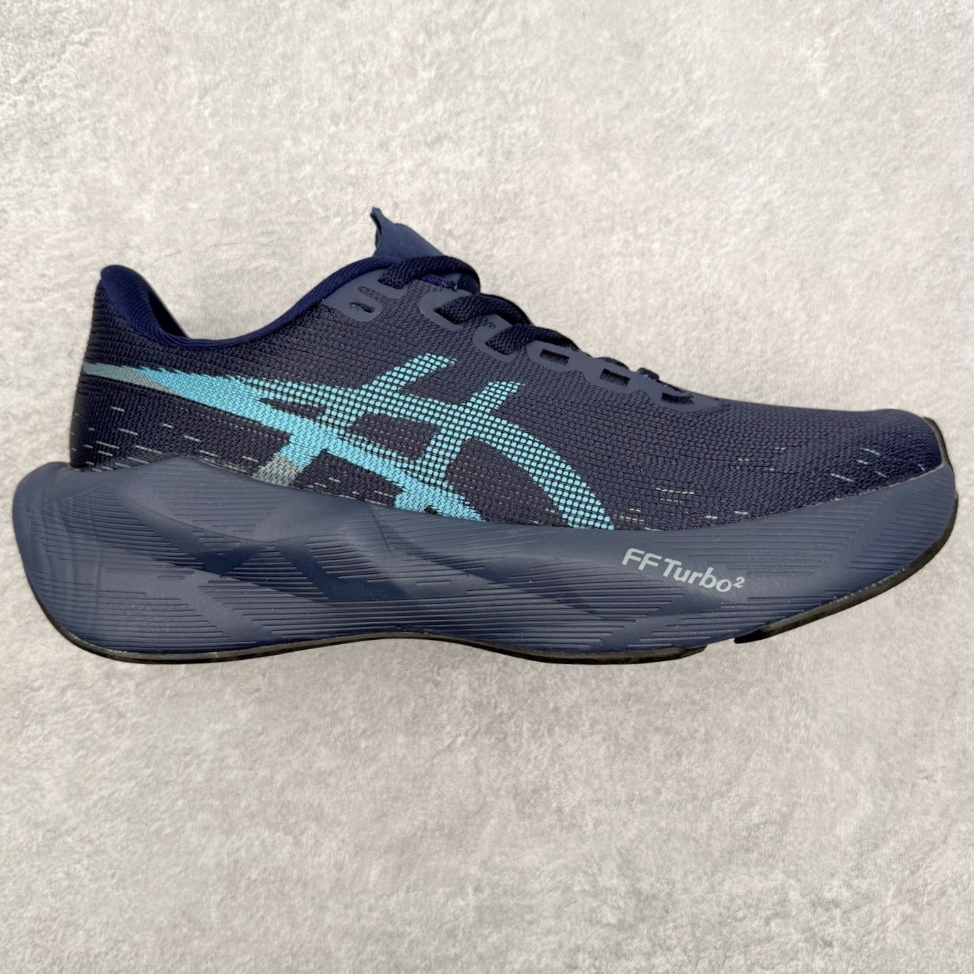 ASICS NOVABLAST 6 舒适百搭低帮马拉松训练竞速跑步鞋 ASICS（亚瑟士）是日本实业家鬼