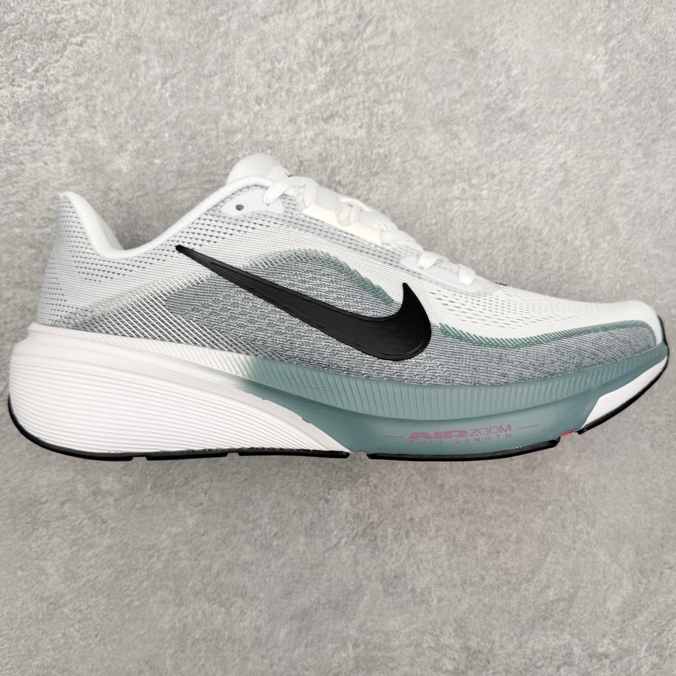 NK Zoom Pegasus 飞马42代马拉松系列网面透气缓震疾速跑鞋 拥有 Zoom Air 一如既