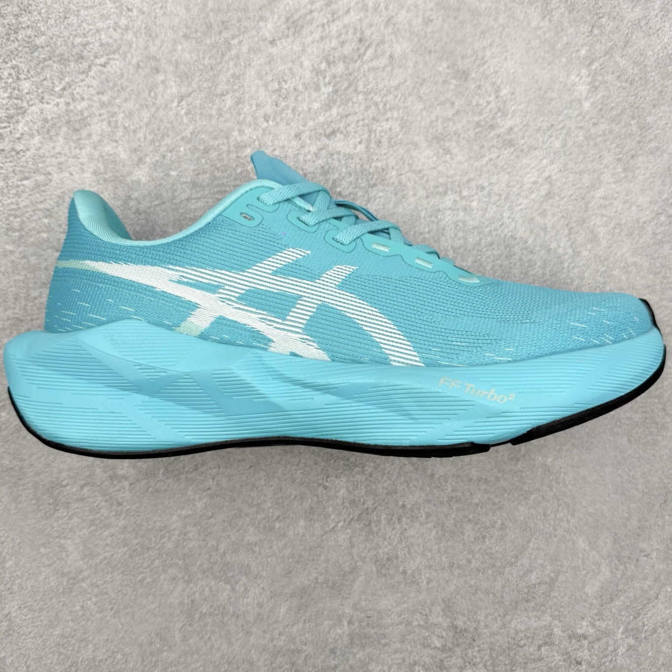ASICS NOVABLAST 6 舒适百搭低帮马拉松训练竞速跑步鞋 ASICS（亚瑟士）是日本实业家鬼