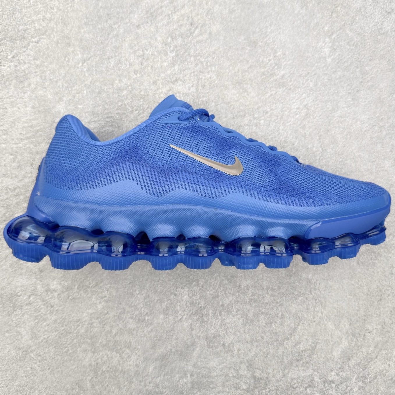 NK AIR LIQUID MAX 2026S 毒箭蛙新款气垫跑步鞋 Liquid Max 传承四十年 