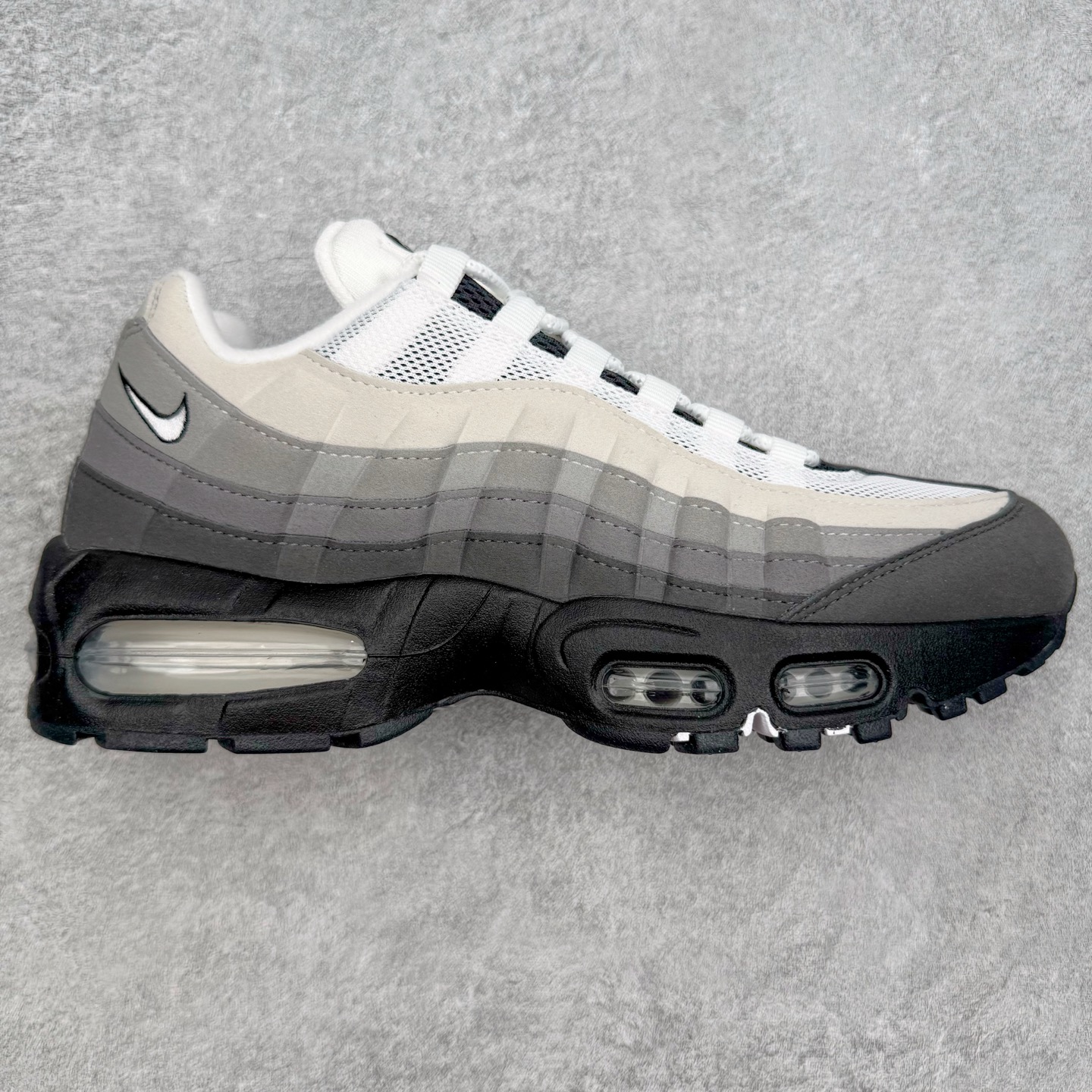 ＃KZ神版 NK Air Max 95 OG 舒适百搭耐磨低帮气垫休闲跑步鞋 黑灰白 HM4740-00