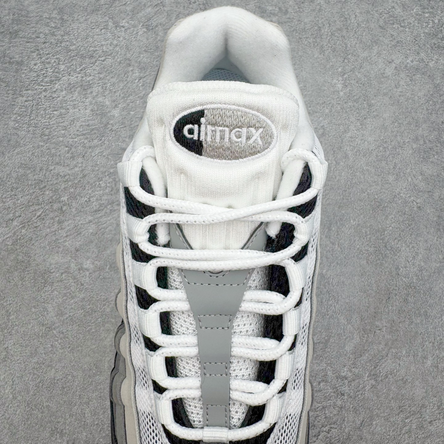 ＃KZ神版 NK Air Max 95 OG 舒适百搭耐磨低帮气垫休闲跑步鞋 黑灰白 HM4740-00