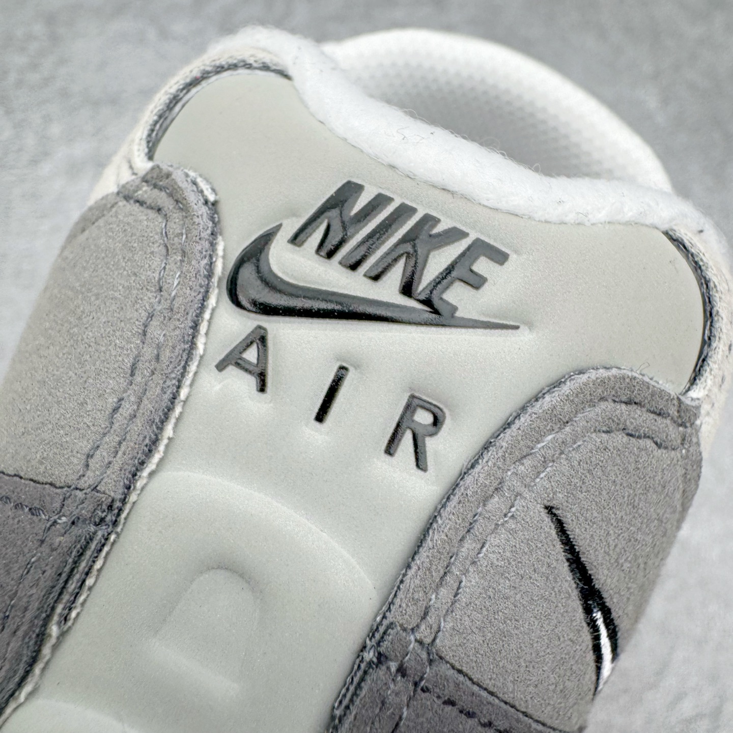 ＃KZ神版 NK Air Max 95 OG 舒适百搭耐磨低帮气垫休闲跑步鞋 黑灰白 HM4740-00