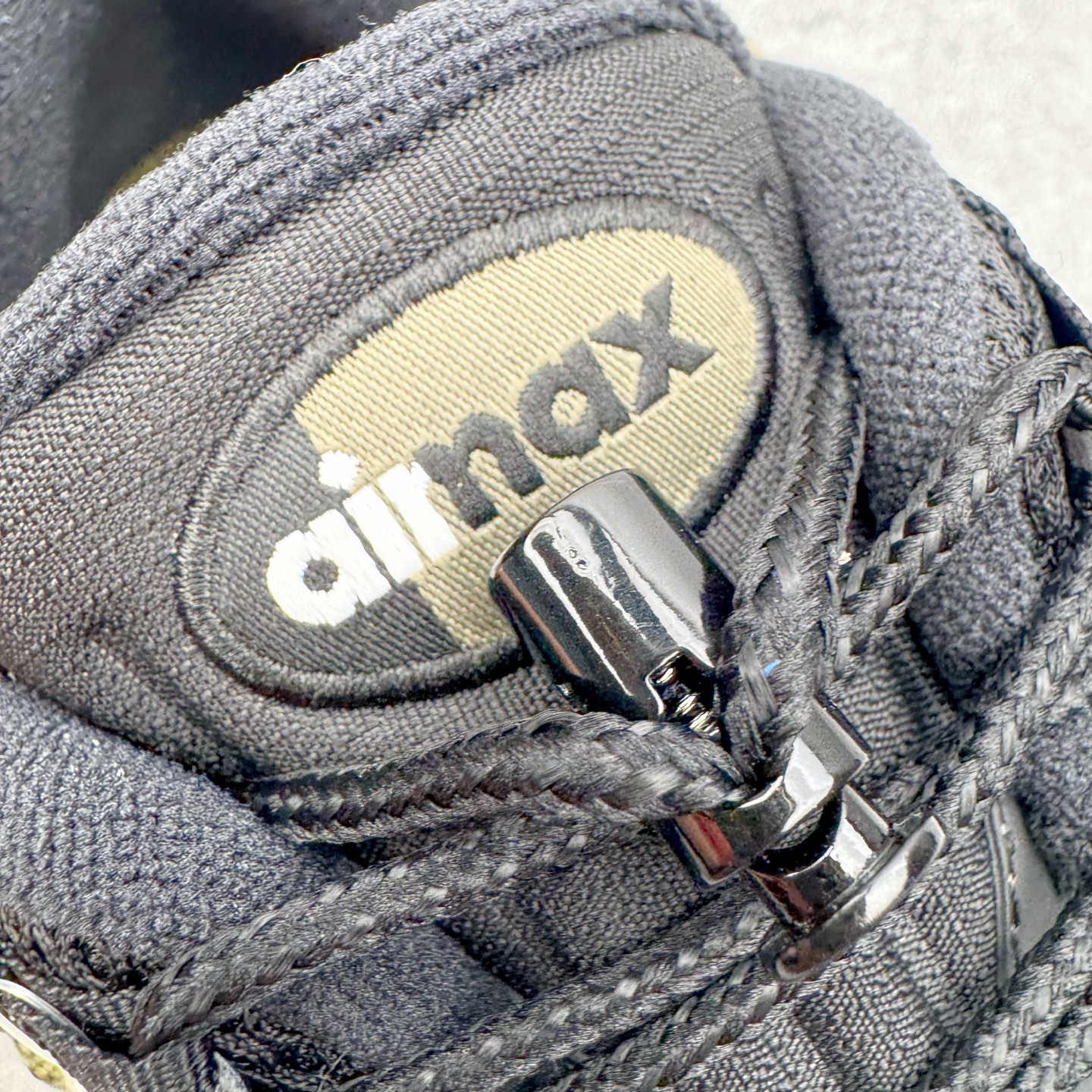 ＃KZ神版 UNDEFEATED x NK Air Max 95 SP 纽约限定 联名黑绿 IB4523