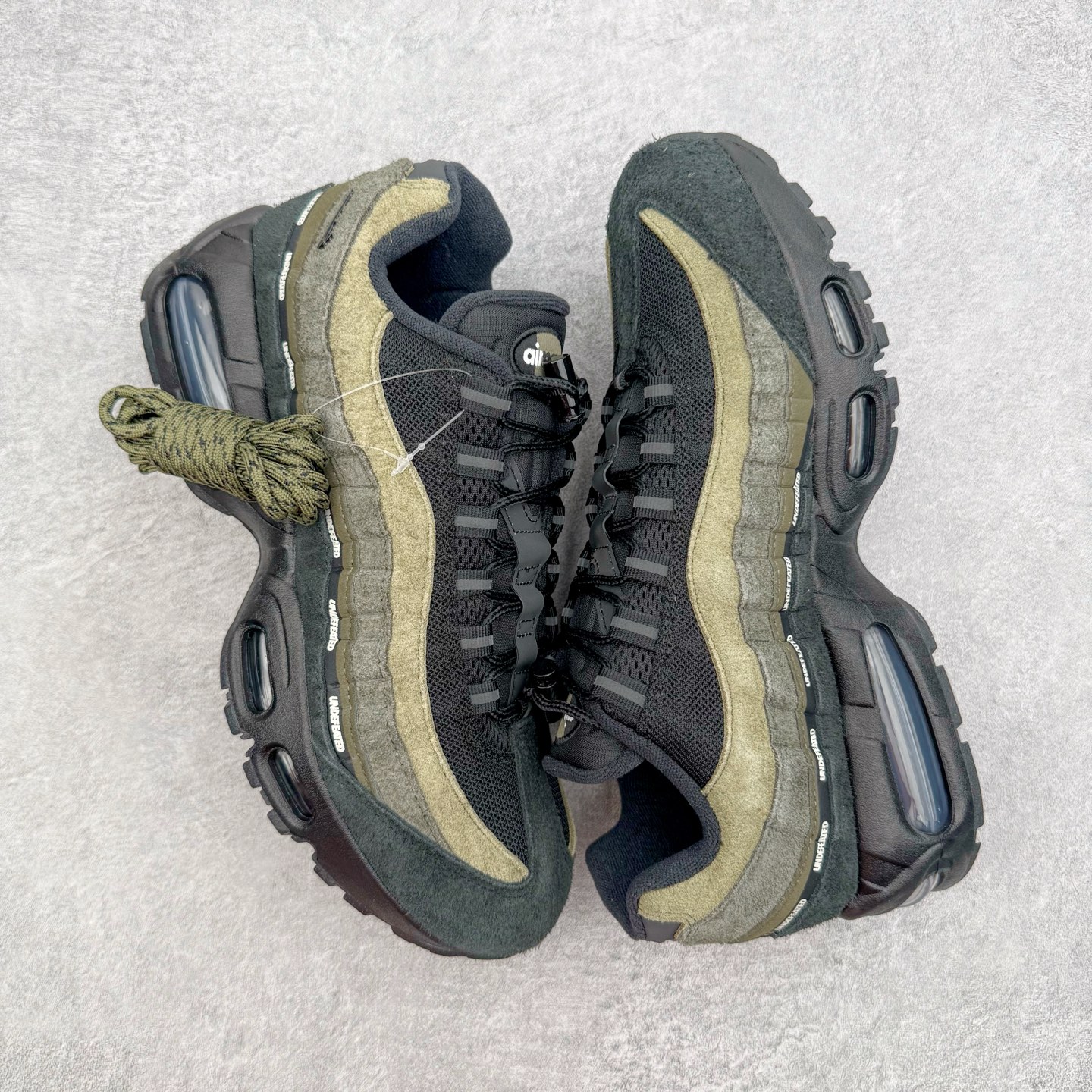 ＃KZ神版 UNDEFEATED x NK Air Max 95 SP 纽约限定 联名黑绿 IB4523