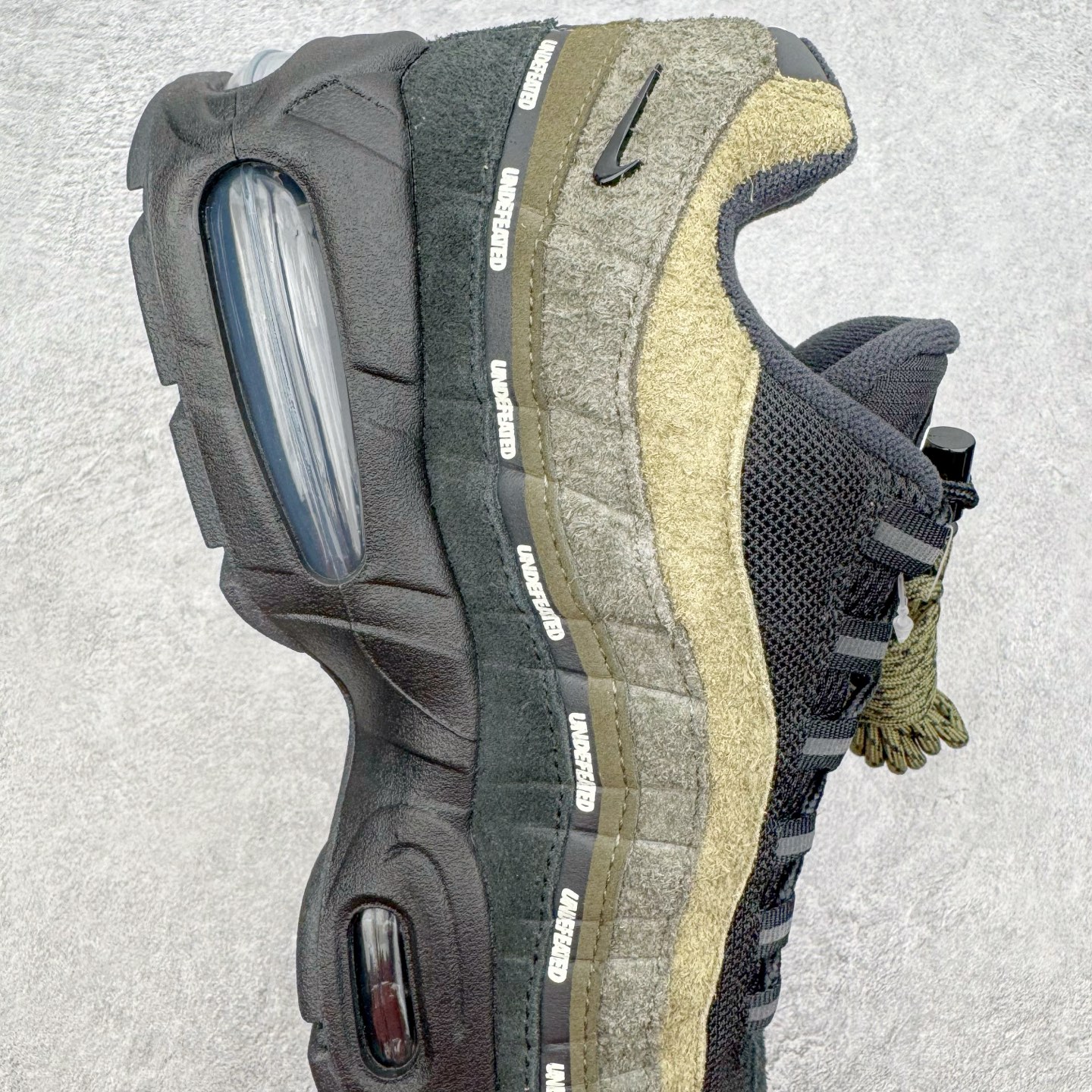 ＃KZ神版 UNDEFEATED x NK Air Max 95 SP 纽约限定 联名黑绿 IB4523