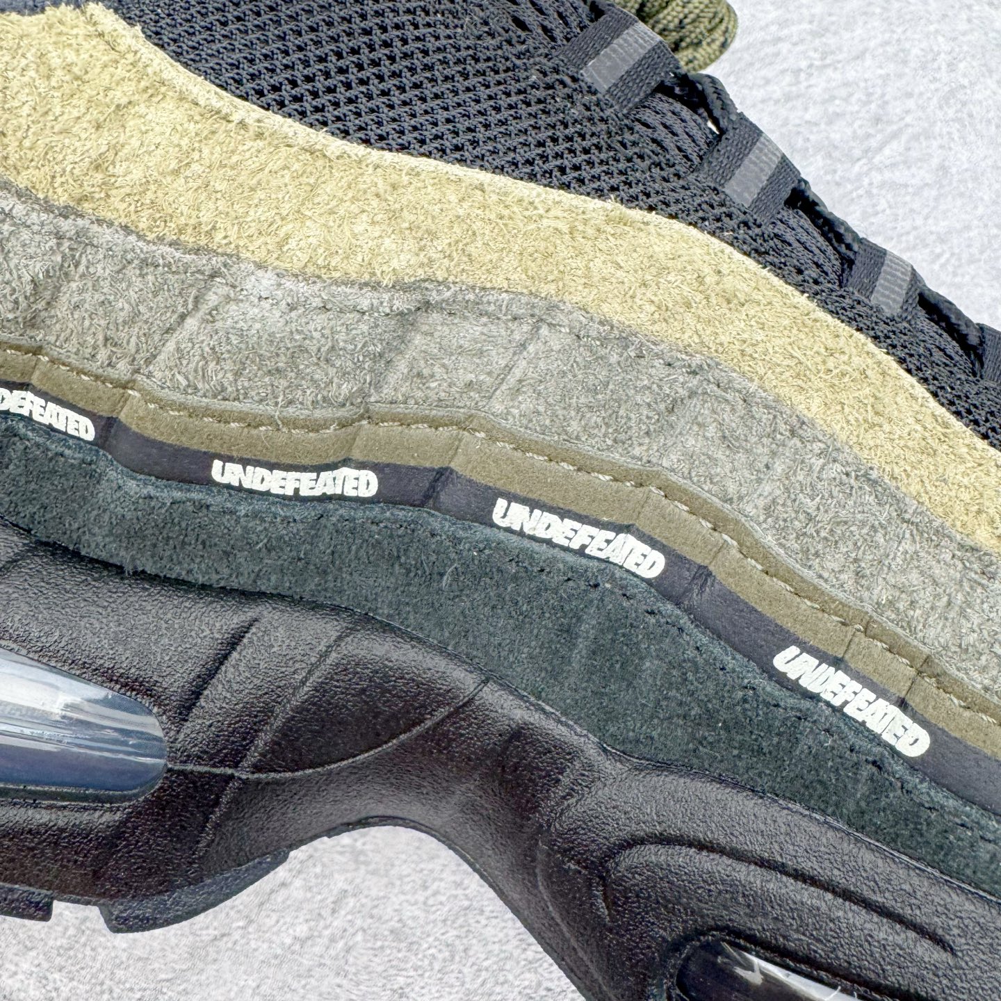＃KZ神版 UNDEFEATED x NK Air Max 95 SP 纽约限定 联名黑绿 IB4523