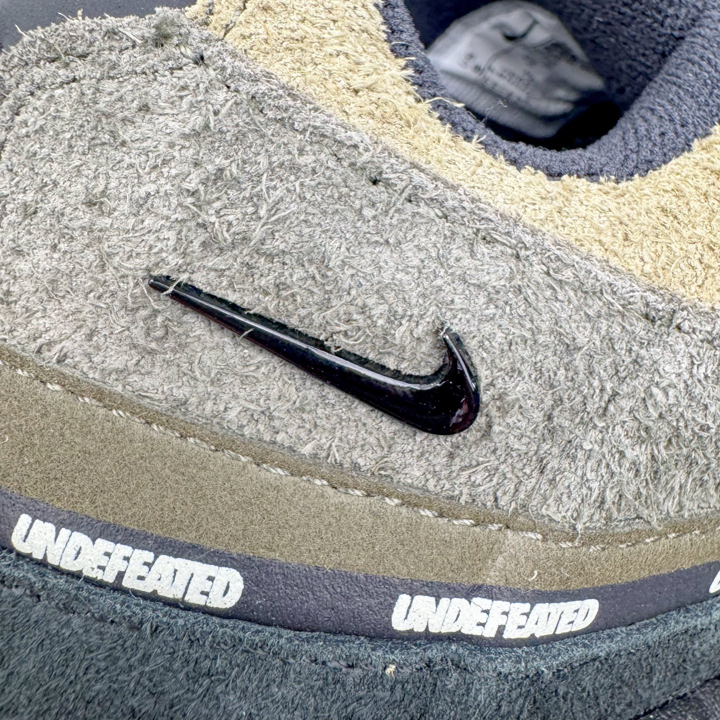 ＃KZ神版 UNDEFEATED x NK Air Max 95 SP 纽约限定 联名黑绿 IB4523