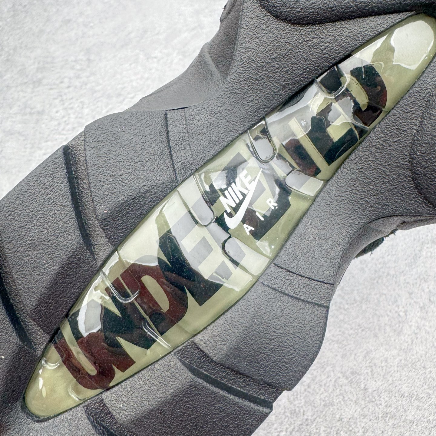 ＃KZ神版 UNDEFEATED x NK Air Max 95 SP 纽约限定 联名黑绿 IB4523
