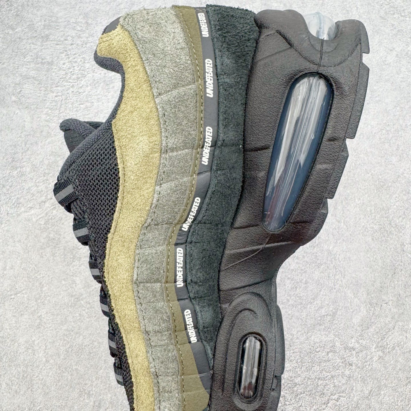 ＃KZ神版 UNDEFEATED x NK Air Max 95 SP 纽约限定 联名黑绿 IB4523