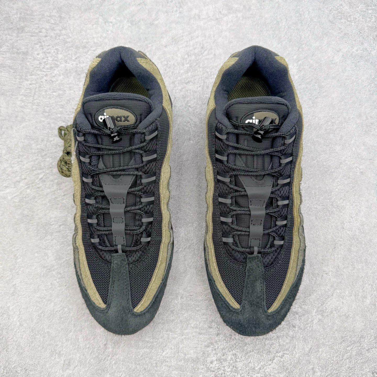 ＃KZ神版 UNDEFEATED x NK Air Max 95 SP 纽约限定 联名黑绿 IB4523
