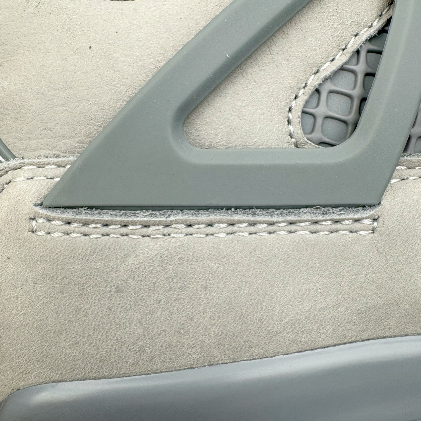 Nigel Sylvester x Air Jordan AJ4 Retro 联名灰色 货号：HF434