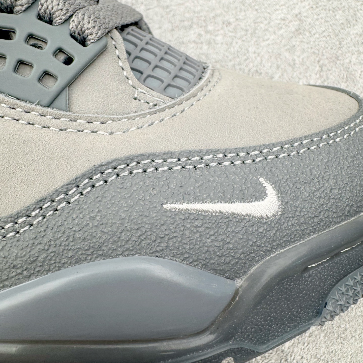 Nigel Sylvester x Air Jordan AJ4 Retro 联名灰色 货号：HF434