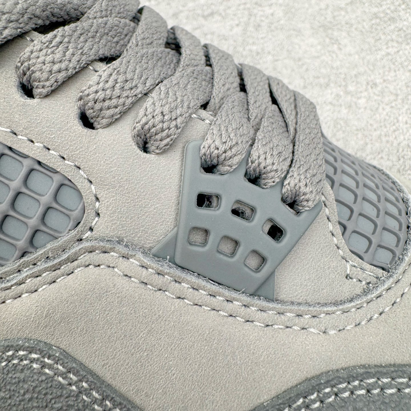 Nigel Sylvester x Air Jordan AJ4 Retro 联名灰色 货号：HF434