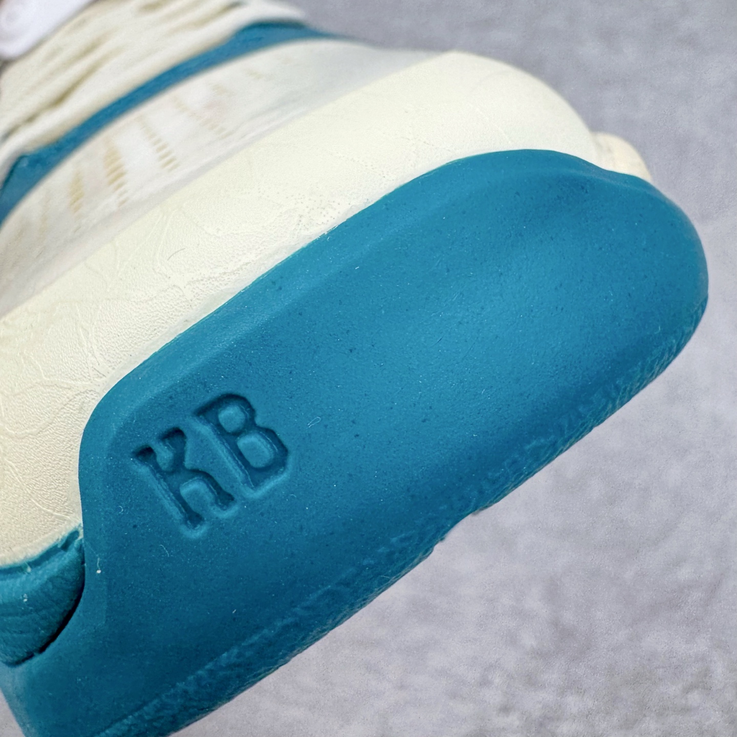 Caitlin Clark x NK Zoom Kobe ZK5 科比5代 克拉克联名 米白蓝 IZ18
