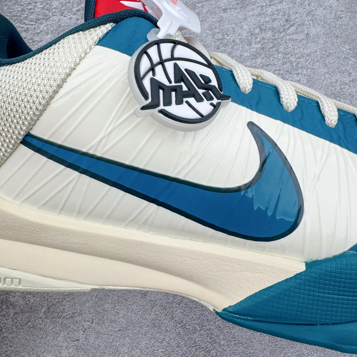 Caitlin Clark x NK Zoom Kobe ZK5 科比5代 克拉克联名 米白蓝 IZ18