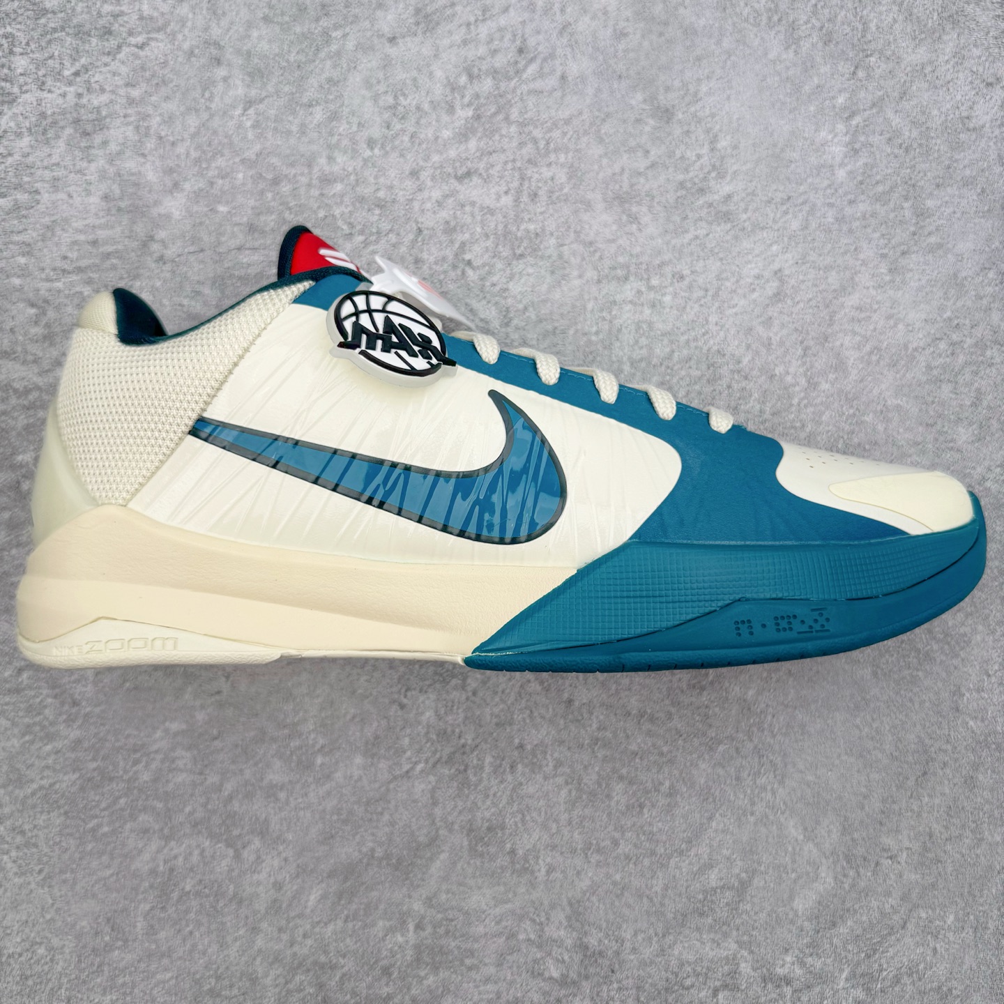 Caitlin Clark x NK Zoom Kobe ZK5 科比5代 克拉克联名 米白蓝 IZ18