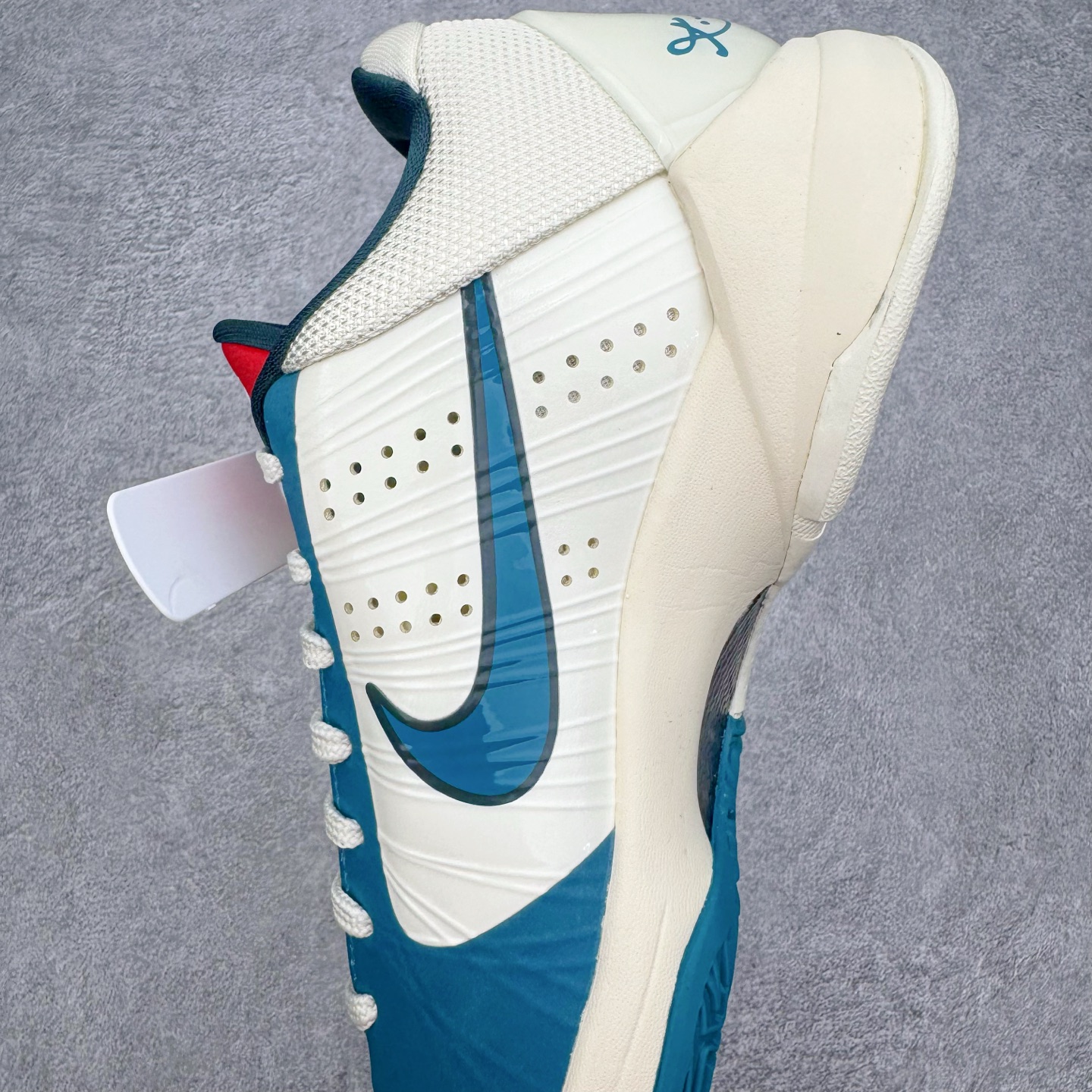 Caitlin Clark x NK Zoom Kobe ZK5 科比5代 克拉克联名 米白蓝 IZ18