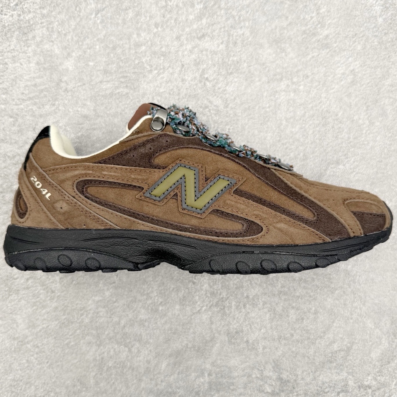 New Balance NB204L 舒适百搭耐磨轻便低帮 生活休闲鞋 男女同款 尺码：36 37 37